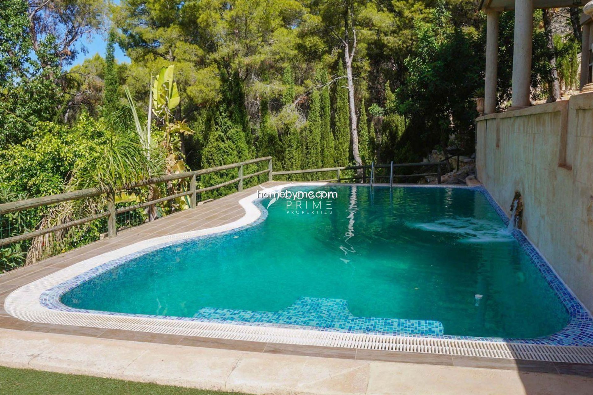 Resale - Villa  - Altea