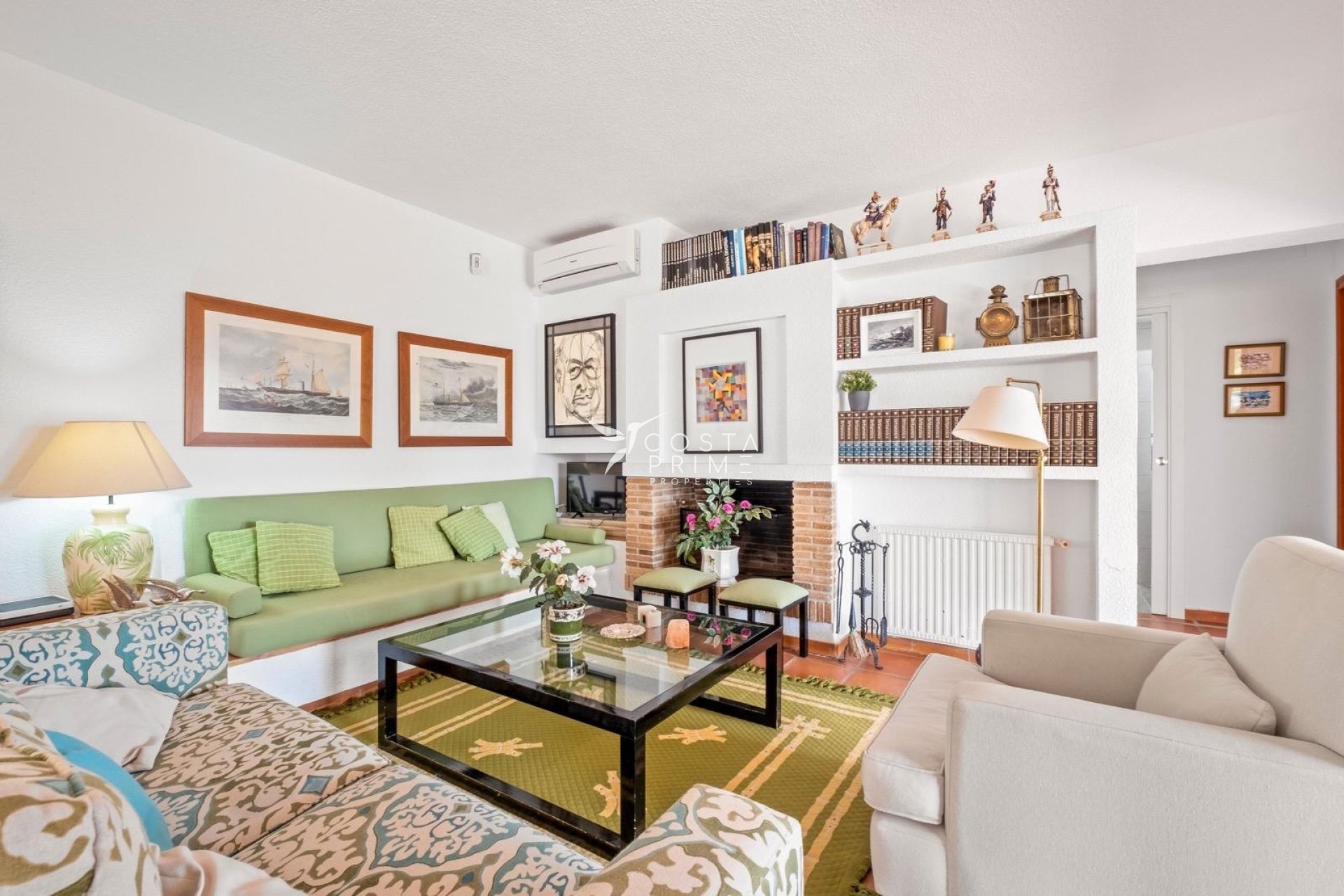 Resale - Villa  - Altea