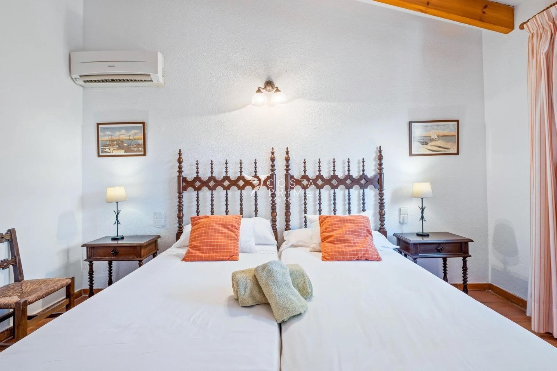 Resale - Villa  - Altea