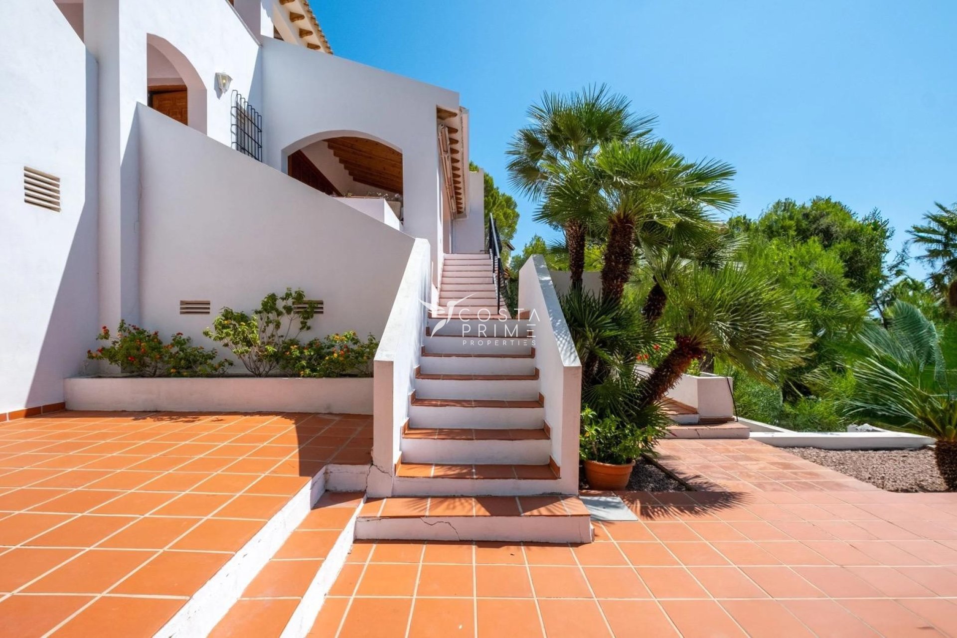 Resale - Villa  - Altea