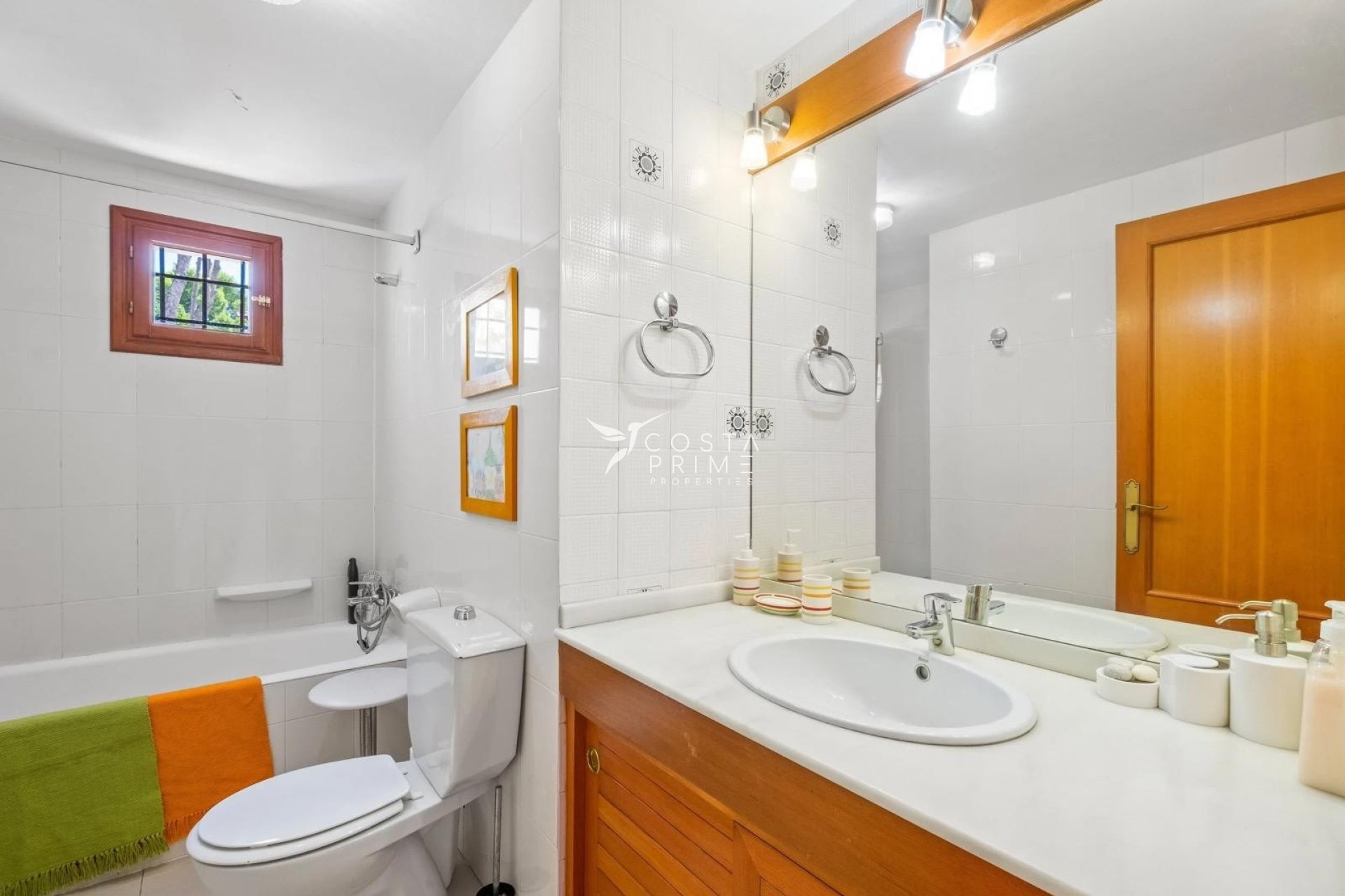 Resale - Villa  - Altea