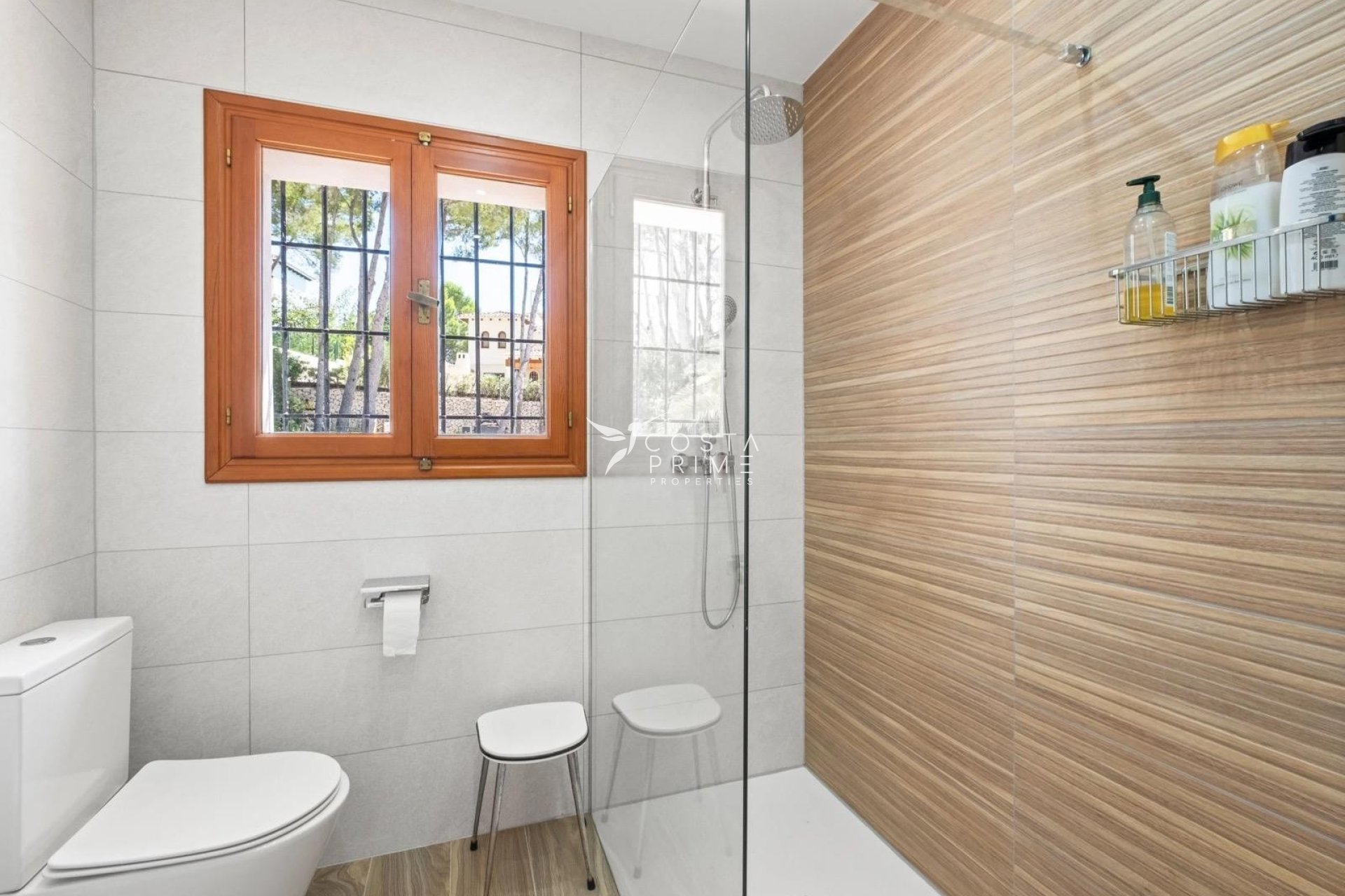 Resale - Villa  - Altea