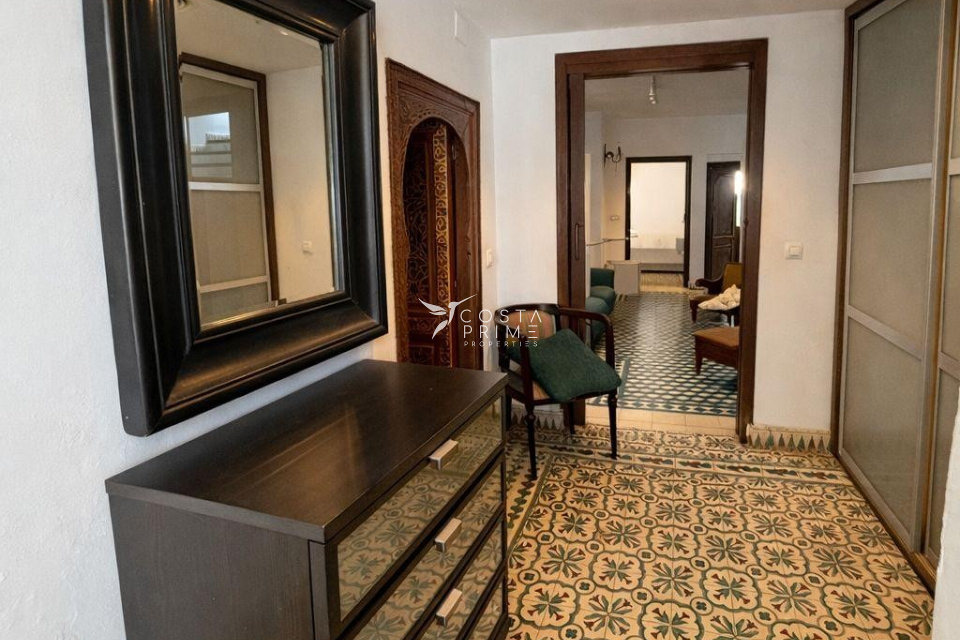 Resale - Villa  - Altea