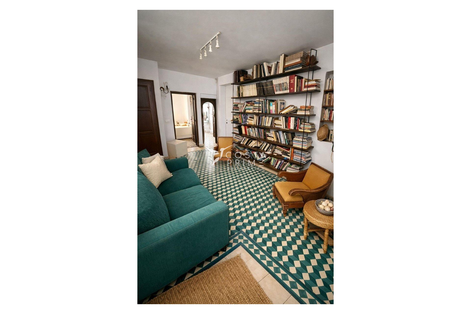 Resale - Villa  - Altea