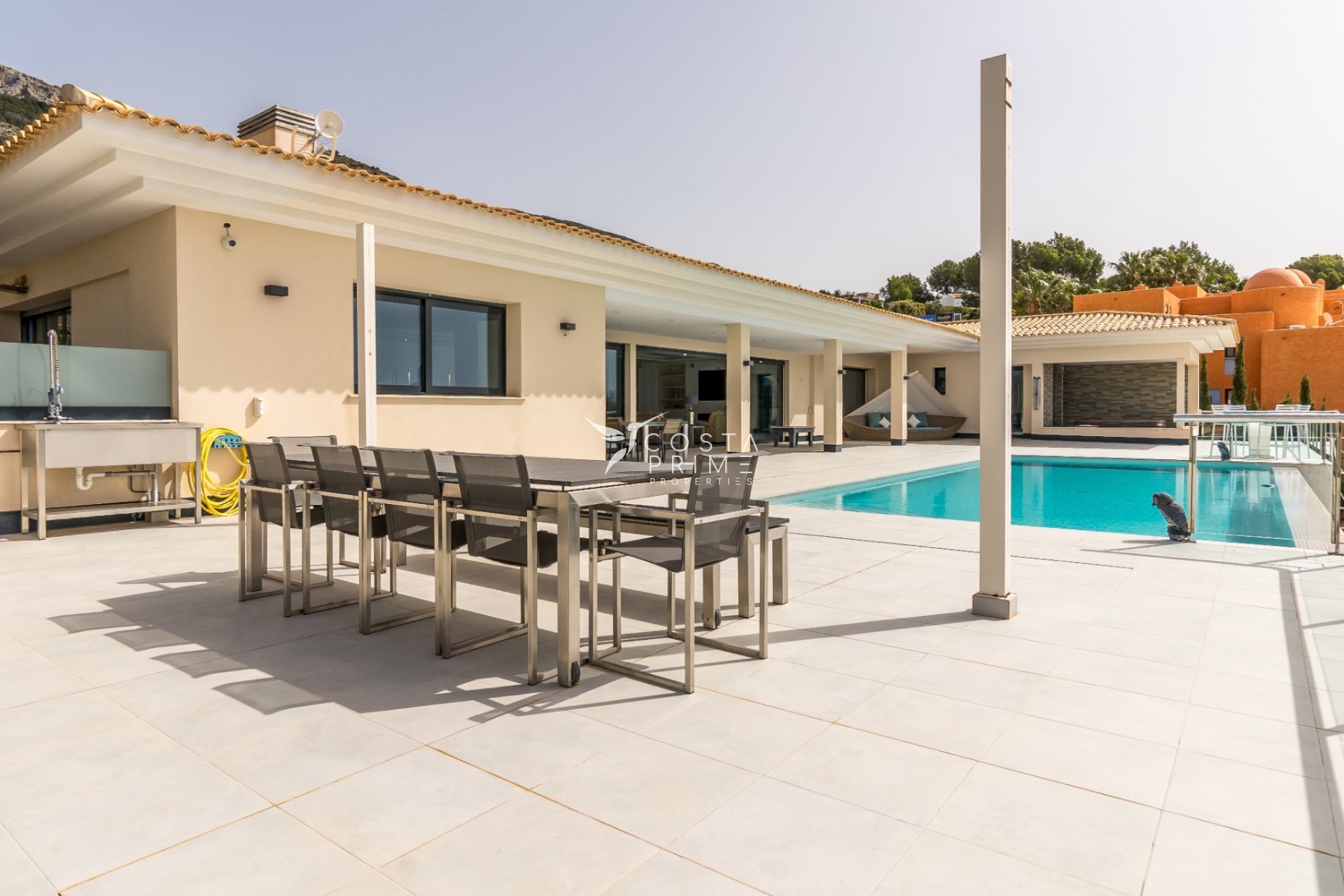 Resale - Villa  - Altea