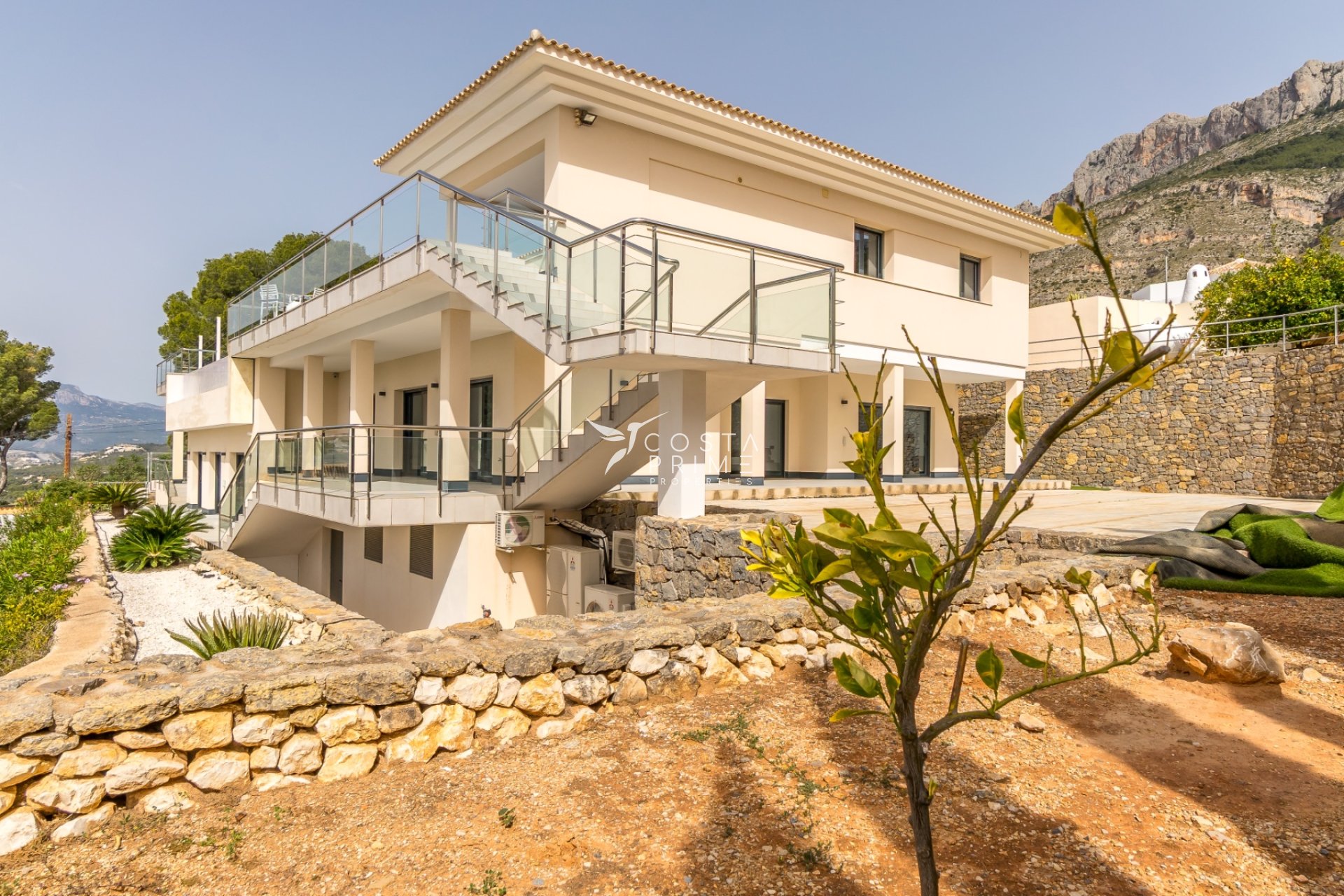 Resale - Villa  - Altea