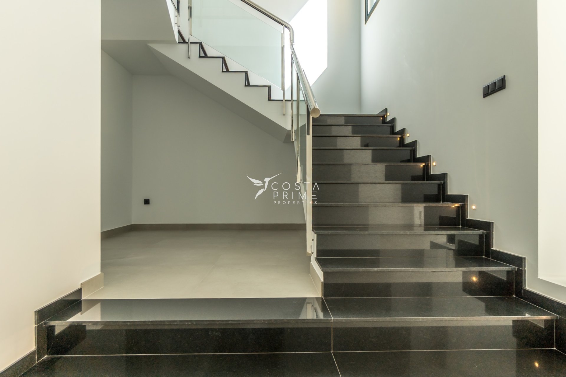 Resale - Villa  - Altea