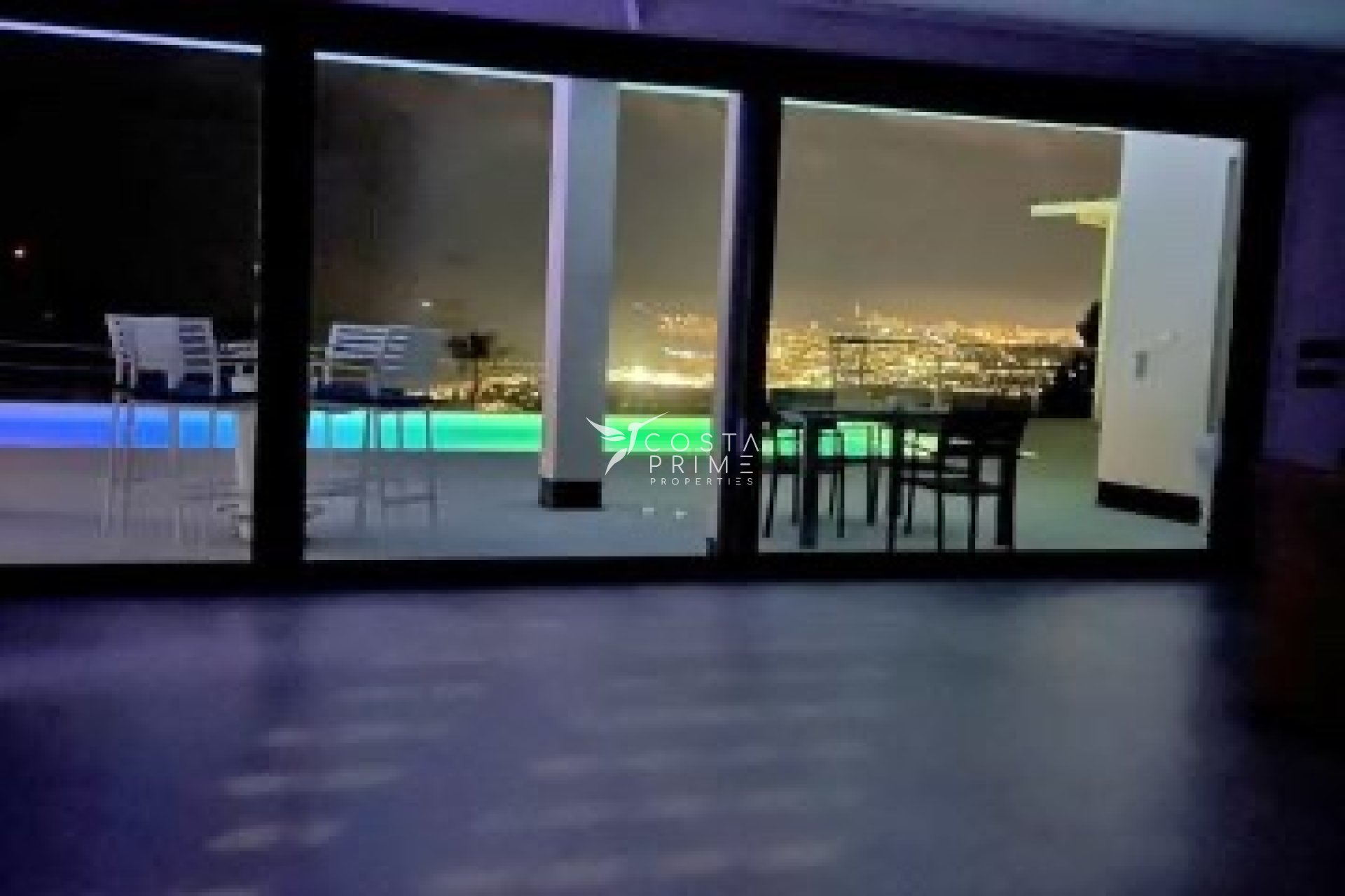 Resale - Villa  - Altea