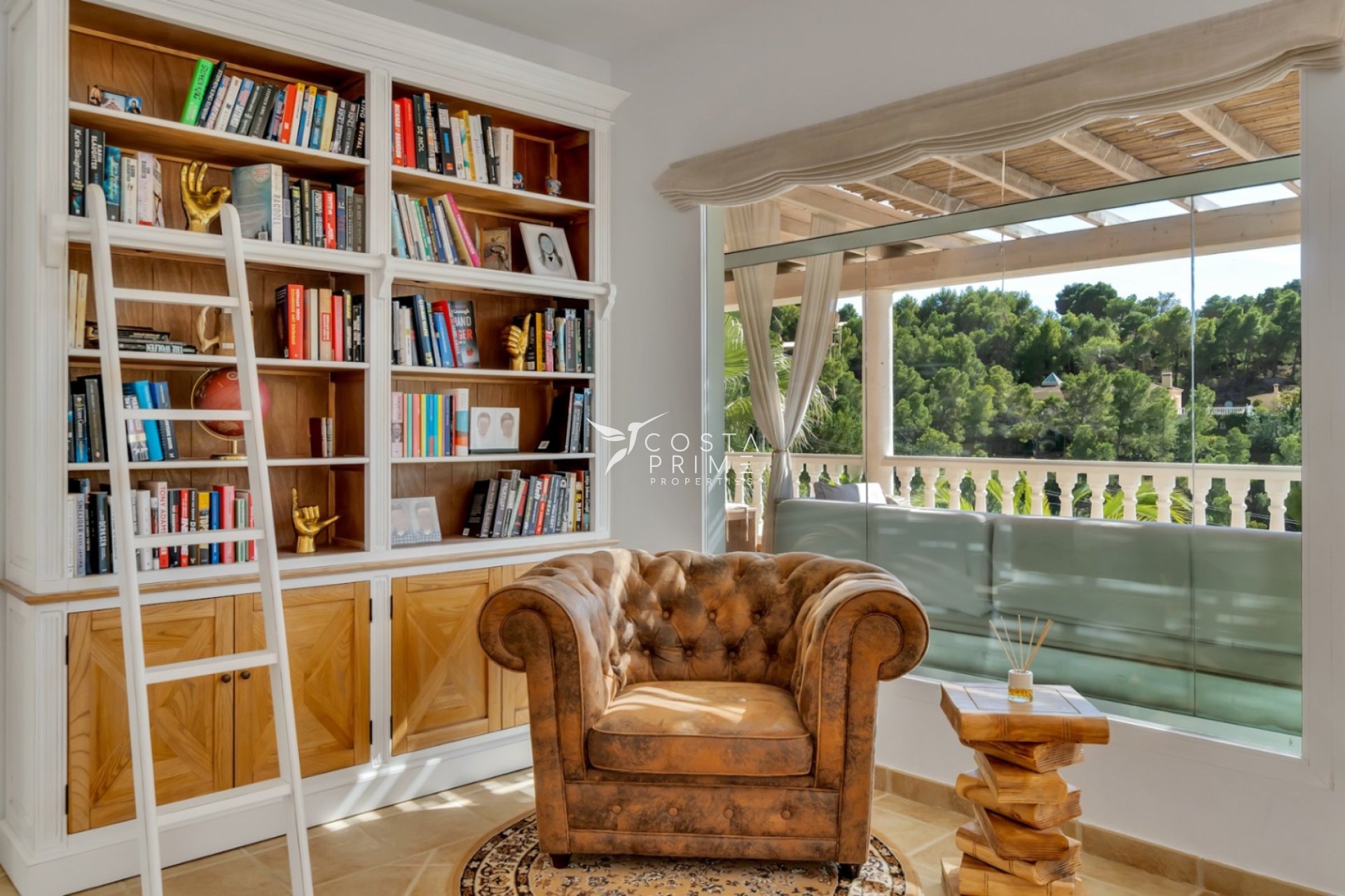 Resale - Villa  - Altea