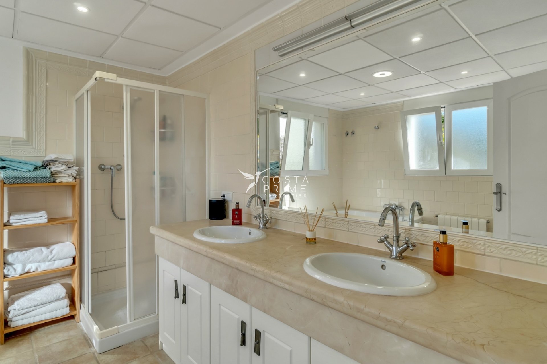 Resale - Villa  - Altea