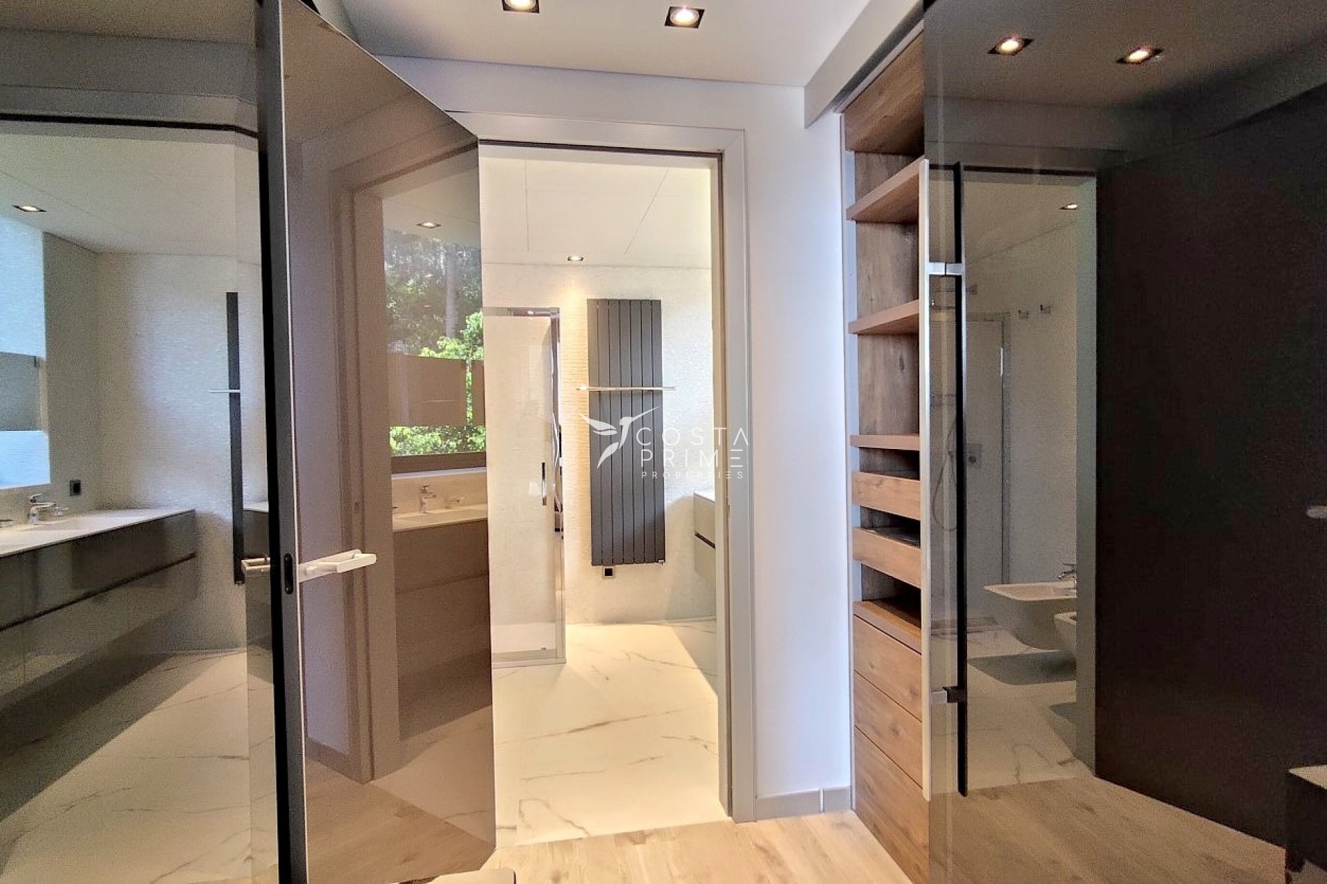 Resale - Villa  - Altea