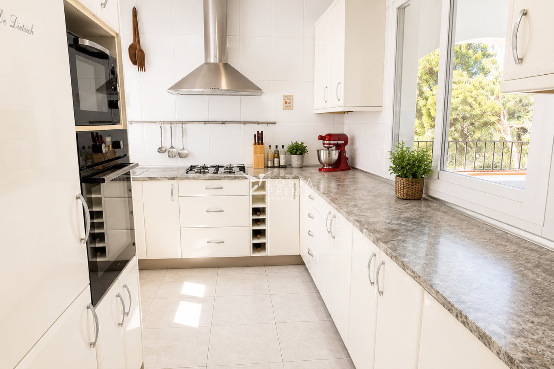 Resale - Villa  - Altea