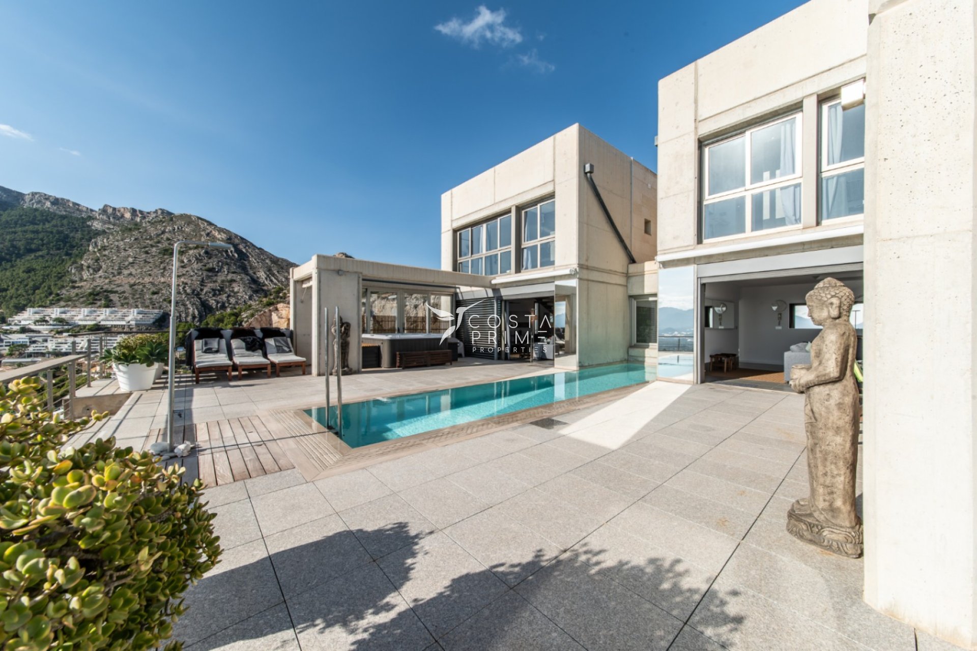 Resale - Villa  - Altea