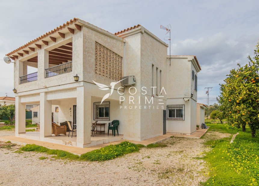 Resale - Villa  - Altea