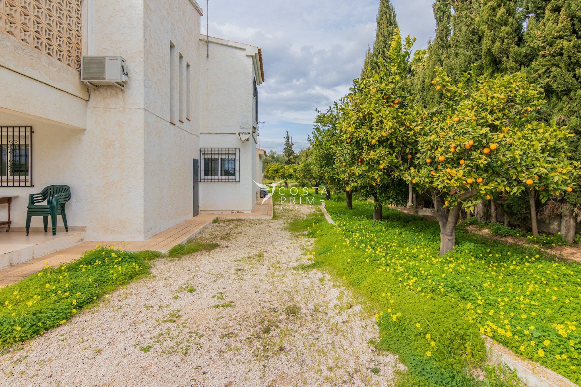 Resale - Villa  - Altea