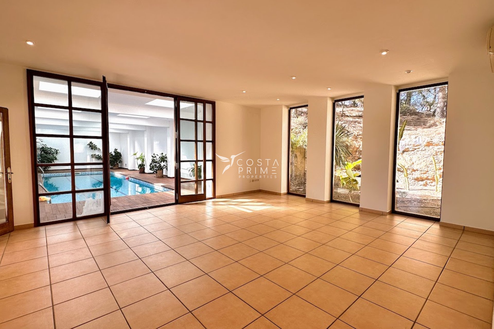 Resale - Villa  - Altea