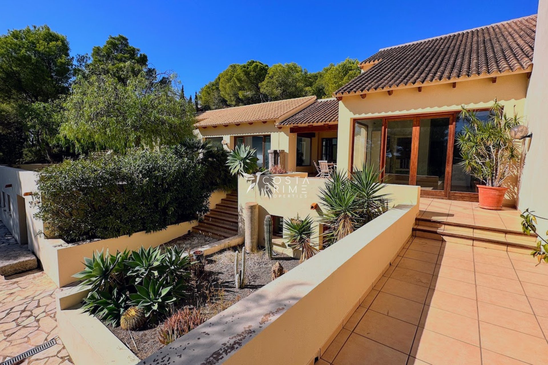 Resale - Villa  - Altea