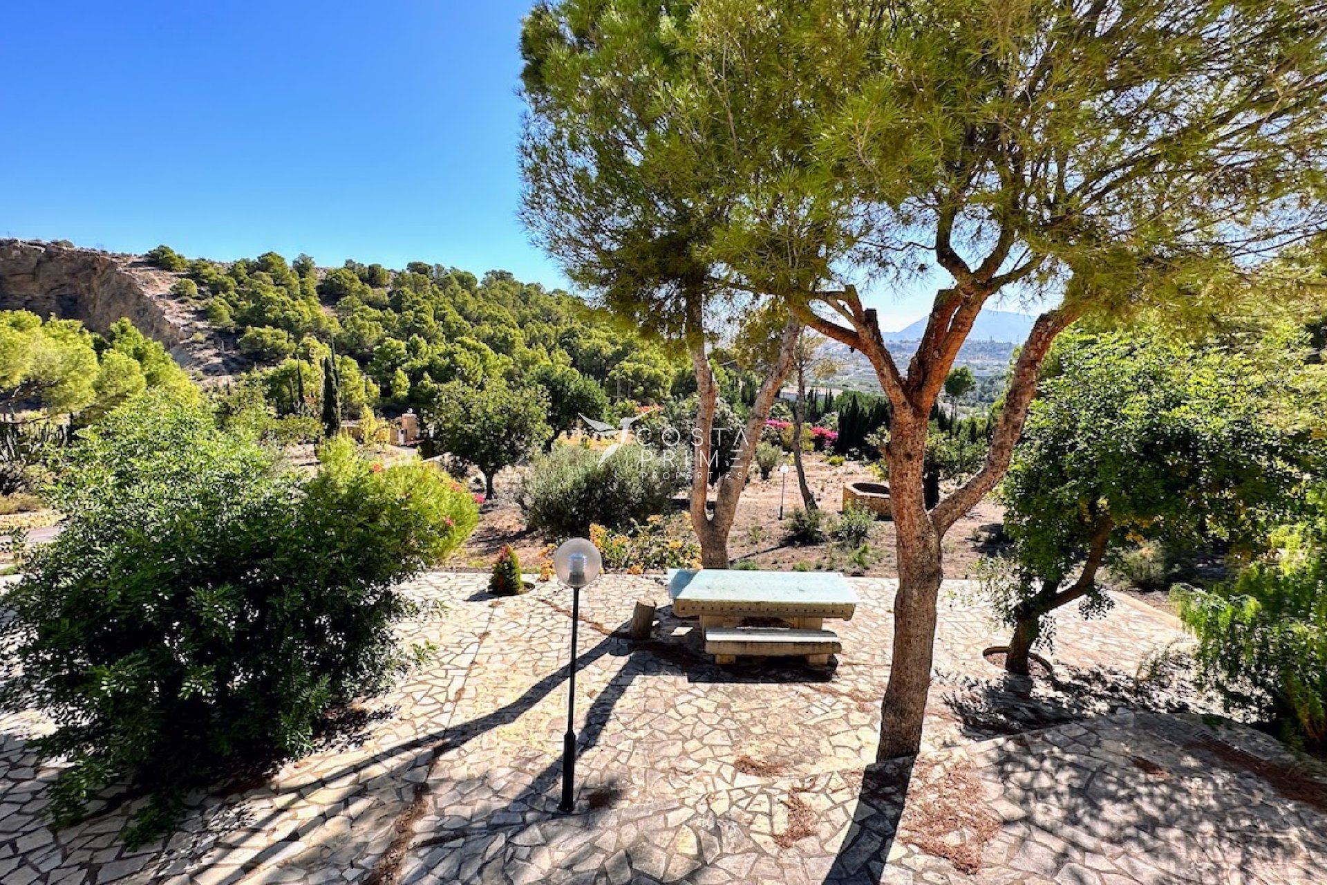 Resale - Villa  - Altea