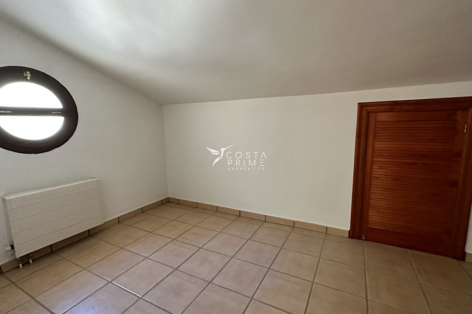 Resale - Villa  - Altea