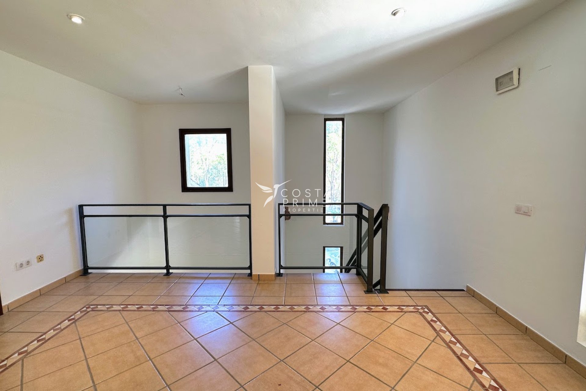 Resale - Villa  - Altea