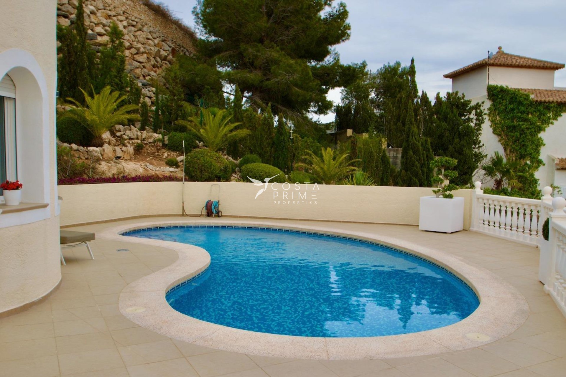 Resale - Villa  - Altea