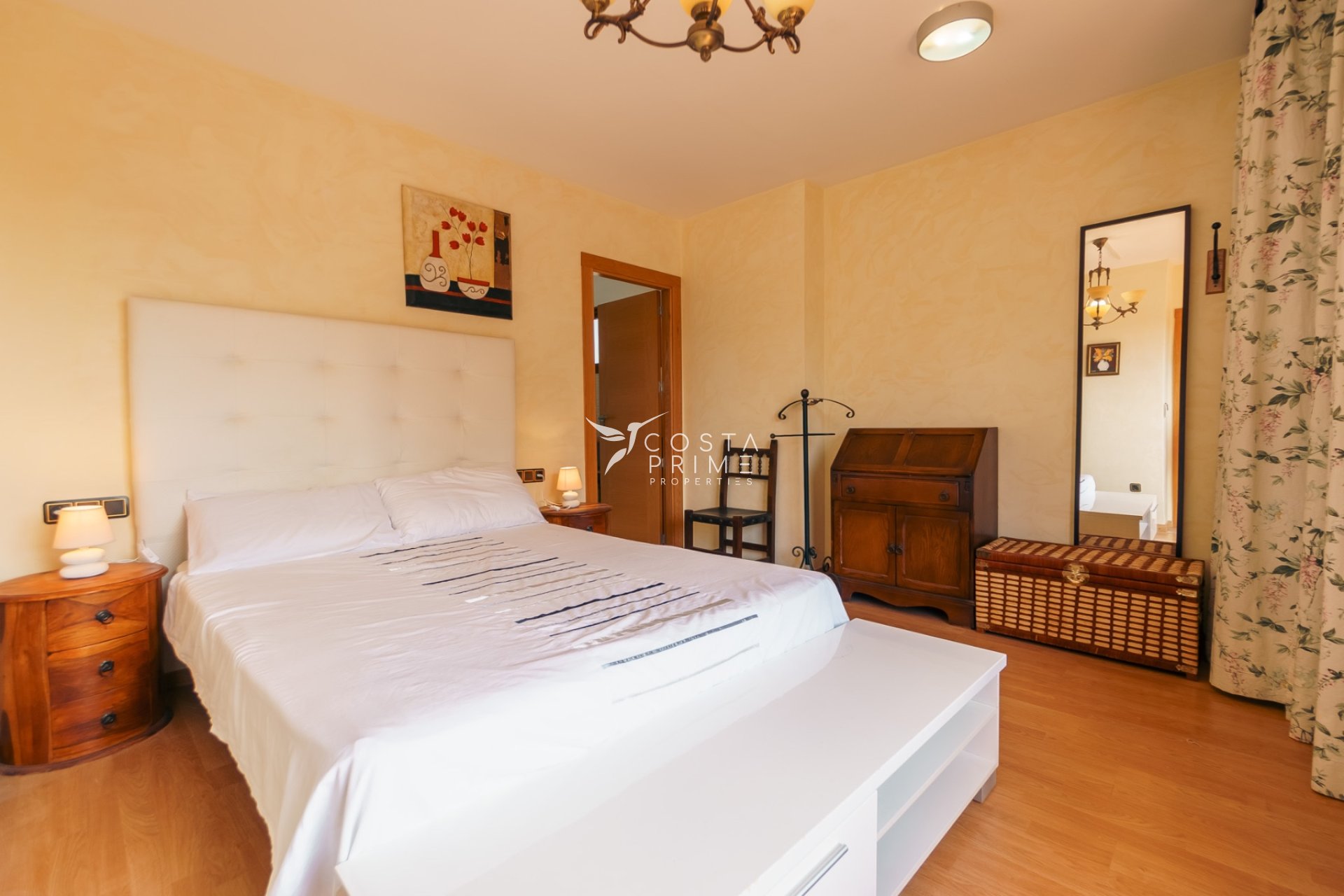 Resale - Villa  - Altea