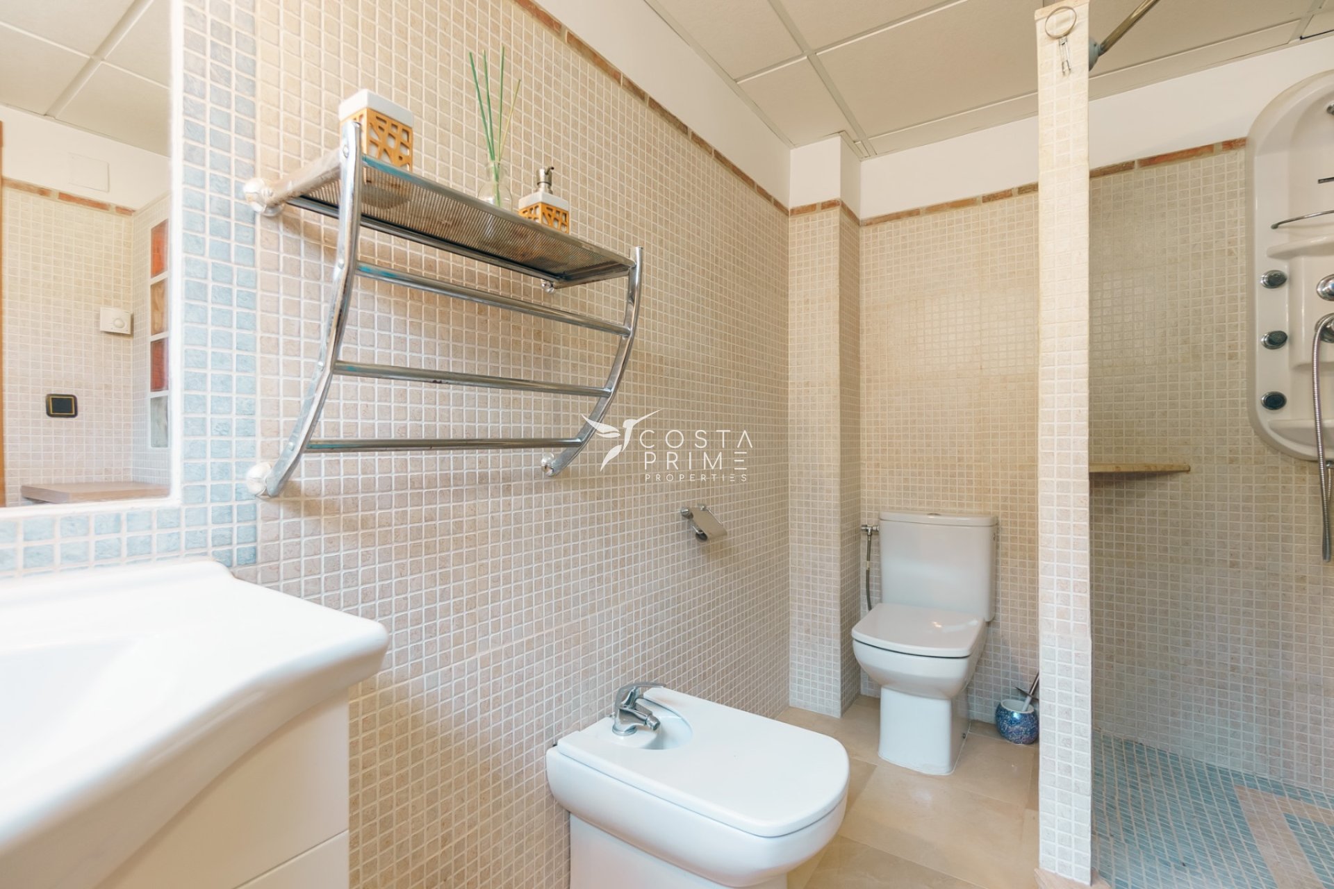 Resale - Villa  - Altea