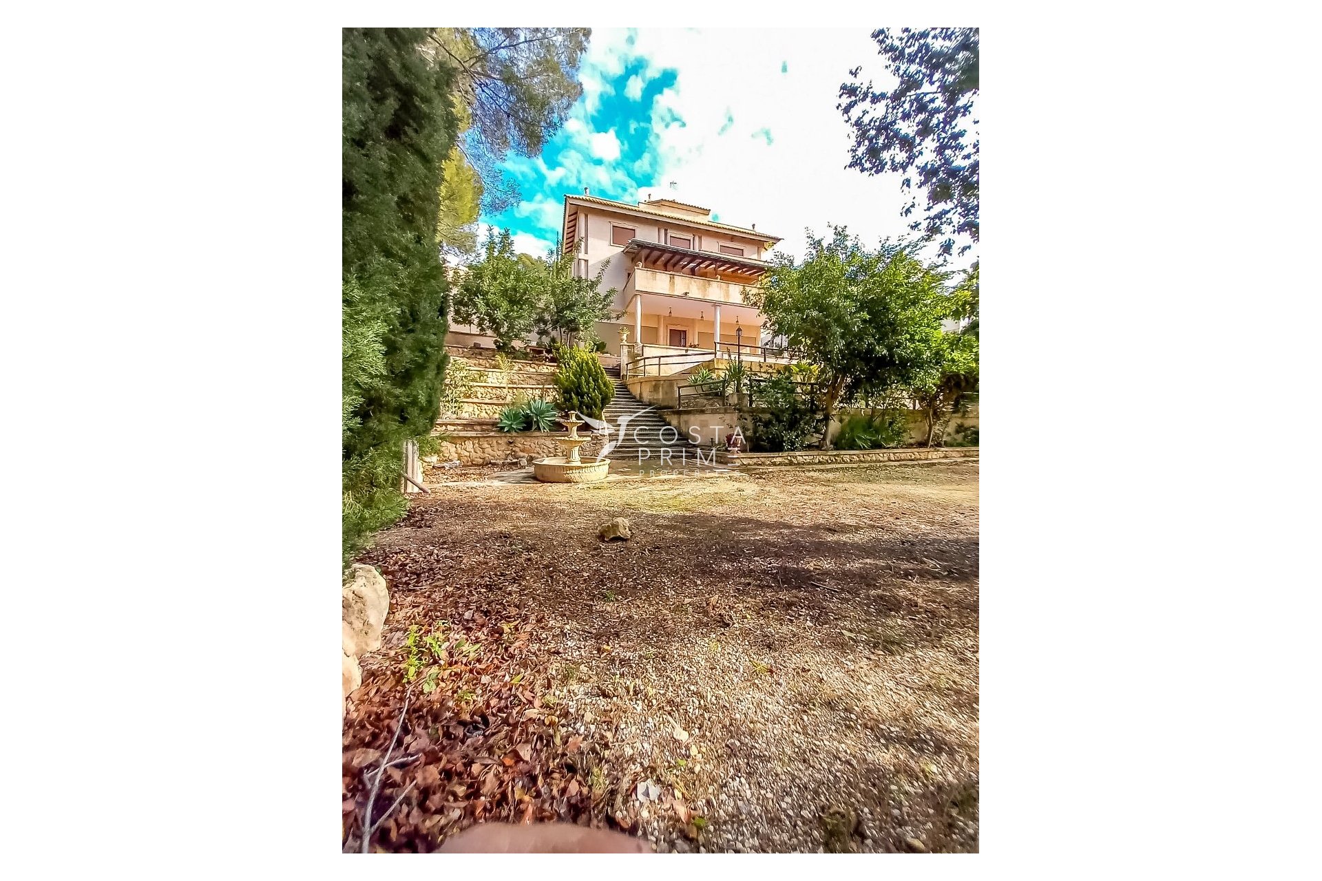 Resale - Villa  - Altea