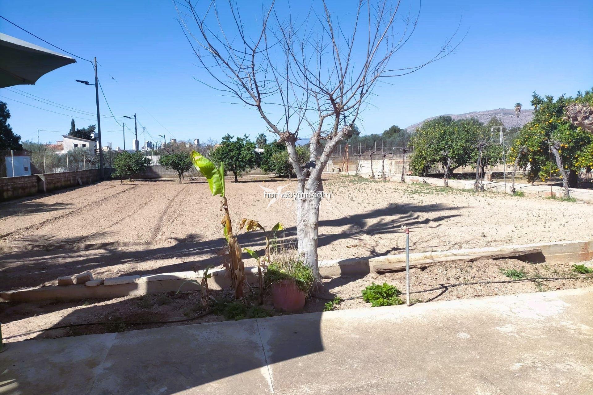 Resale - Villa  - Benidorm