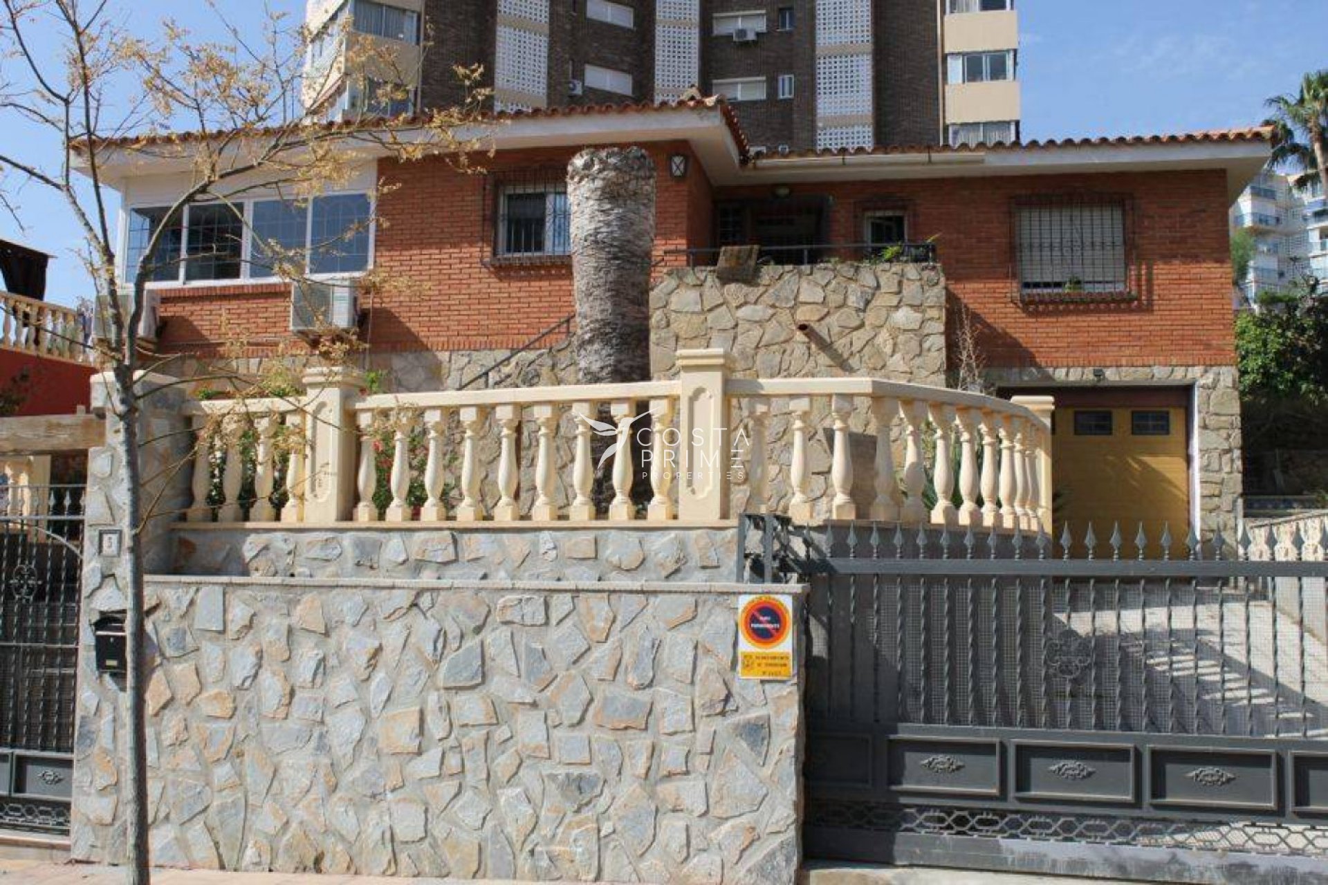 Resale - Villa  - Benidorm