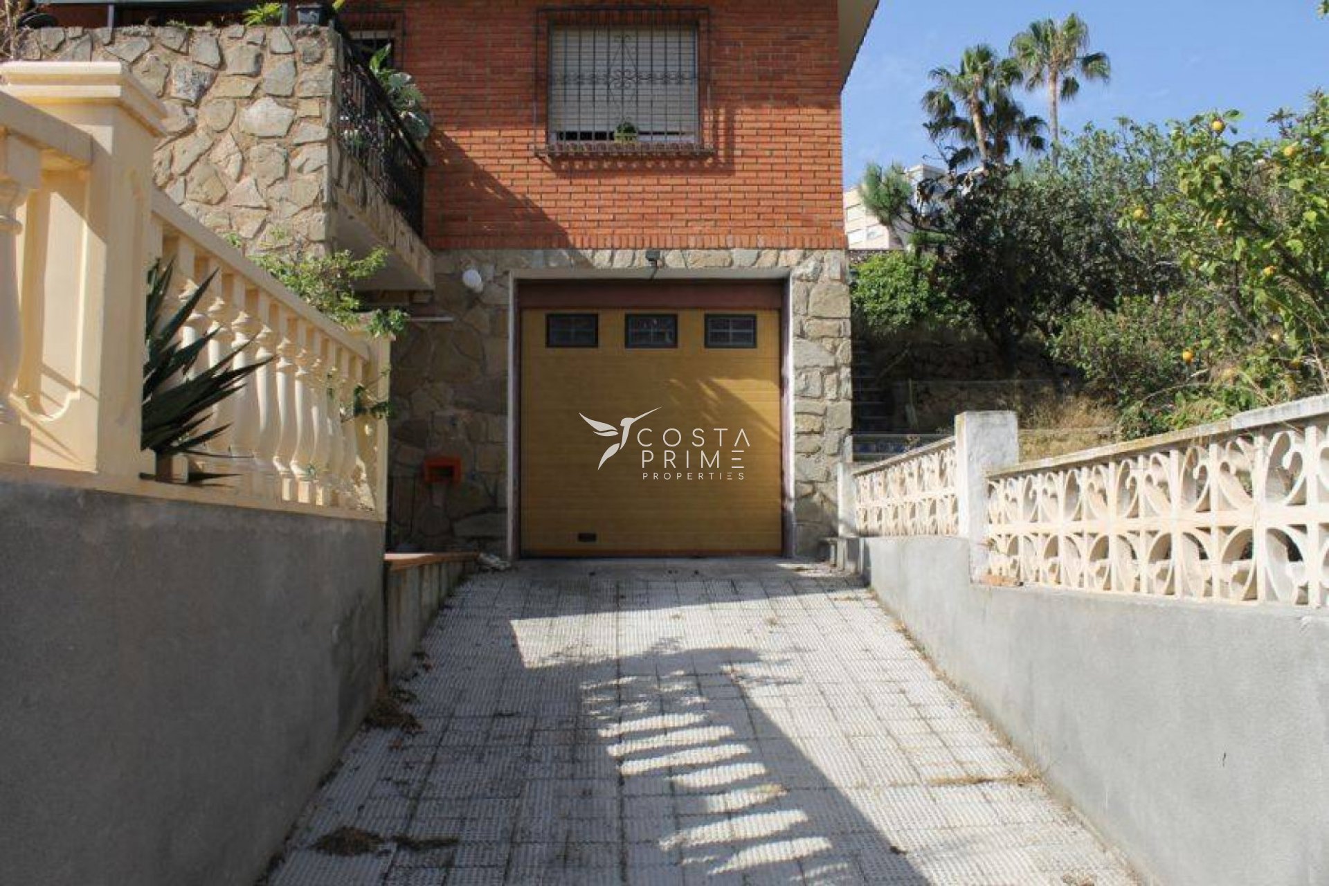 Resale - Villa  - Benidorm