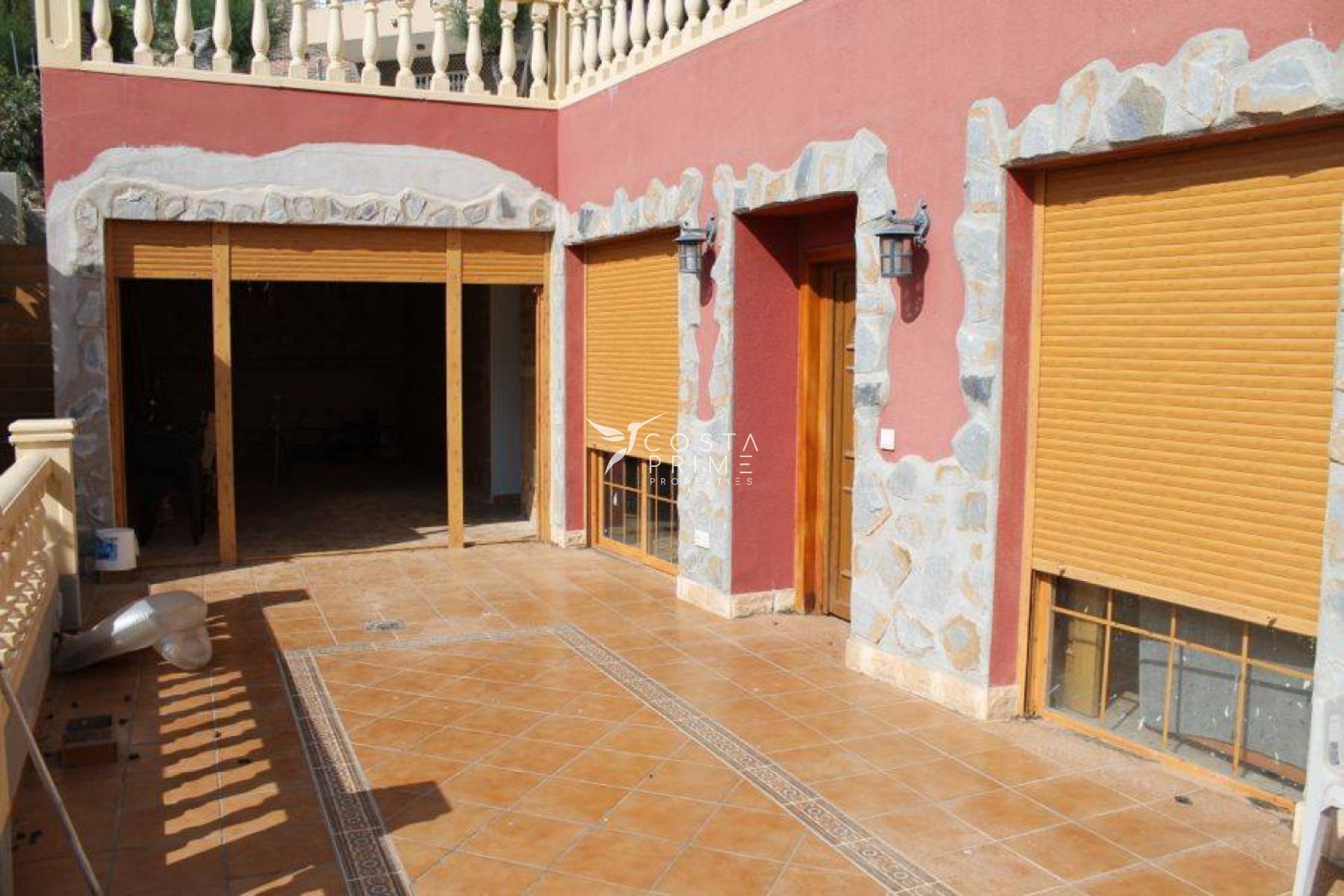 Resale - Villa  - Benidorm