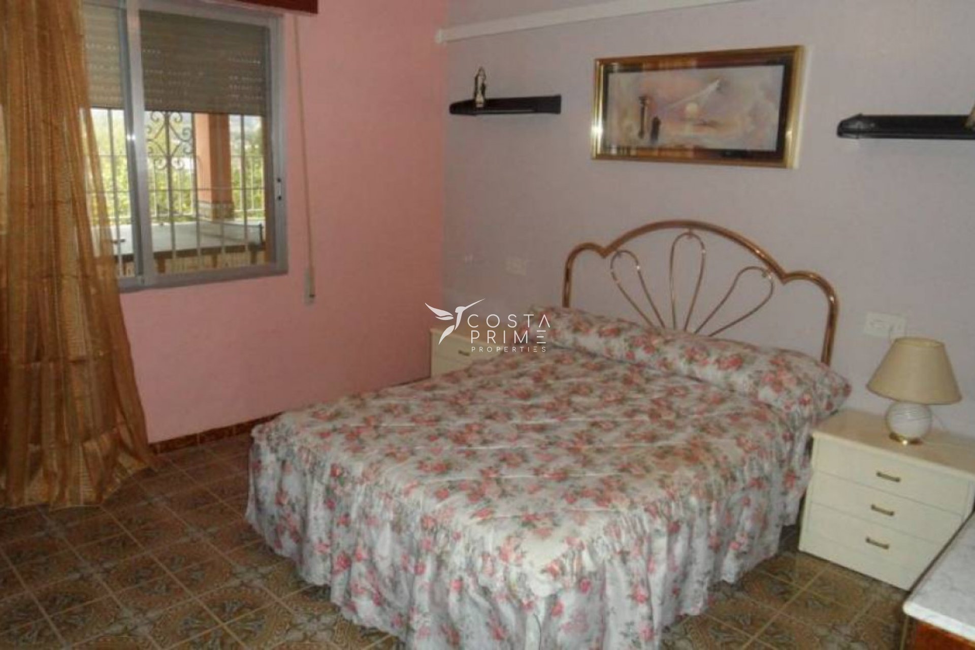 Resale - Villa  - Benidorm