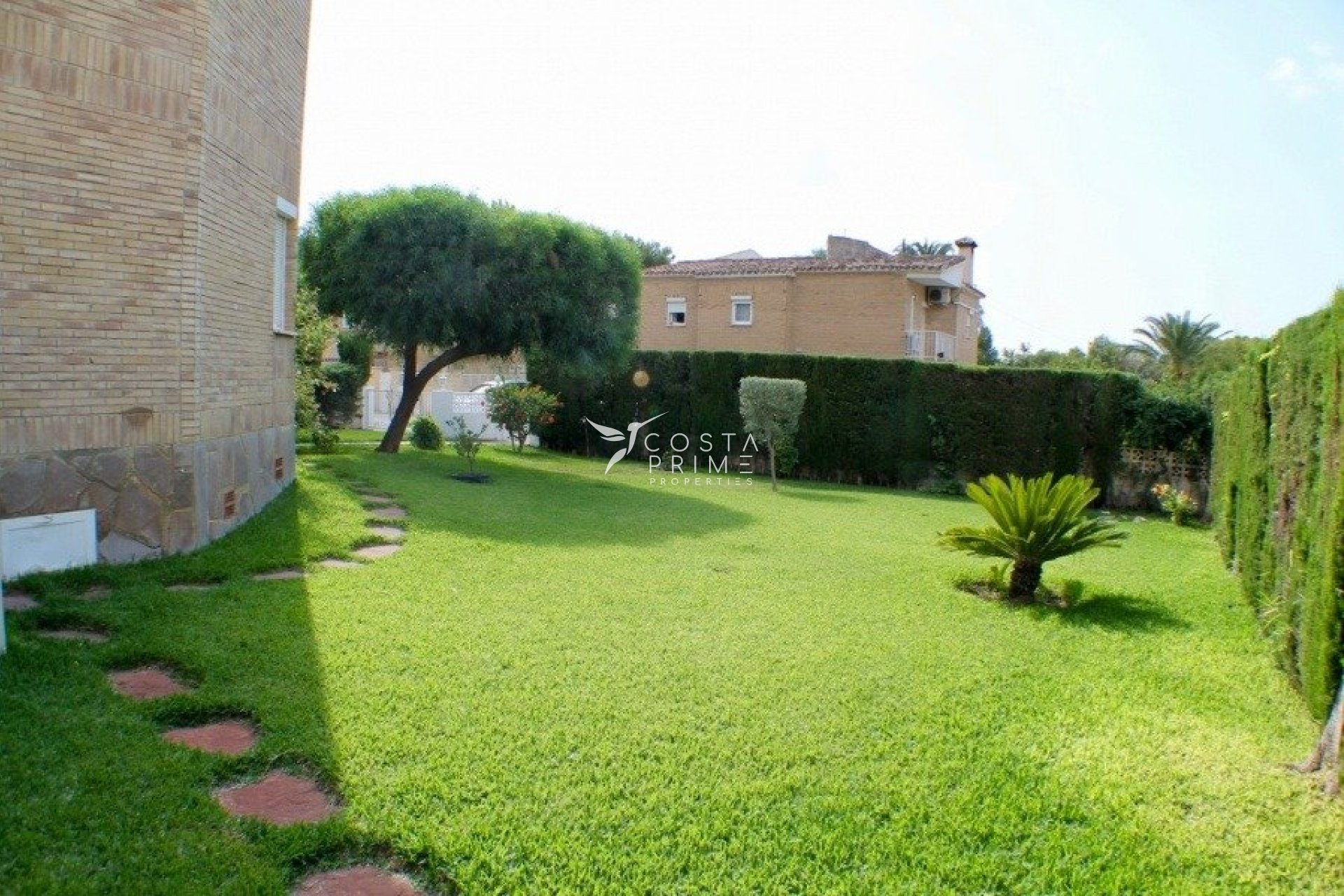 Resale - Villa  - Benidorm