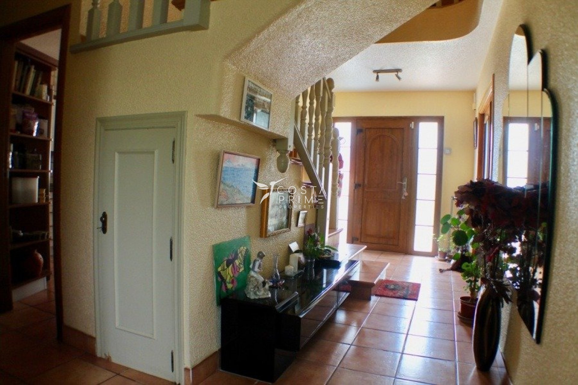 Resale - Villa  - Benidorm