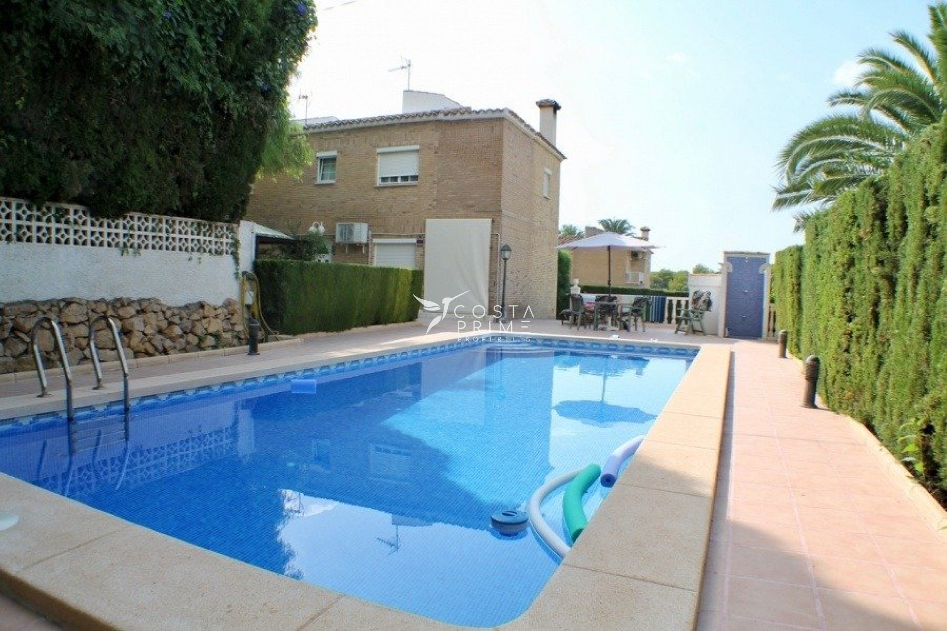 Resale - Villa  - Benidorm