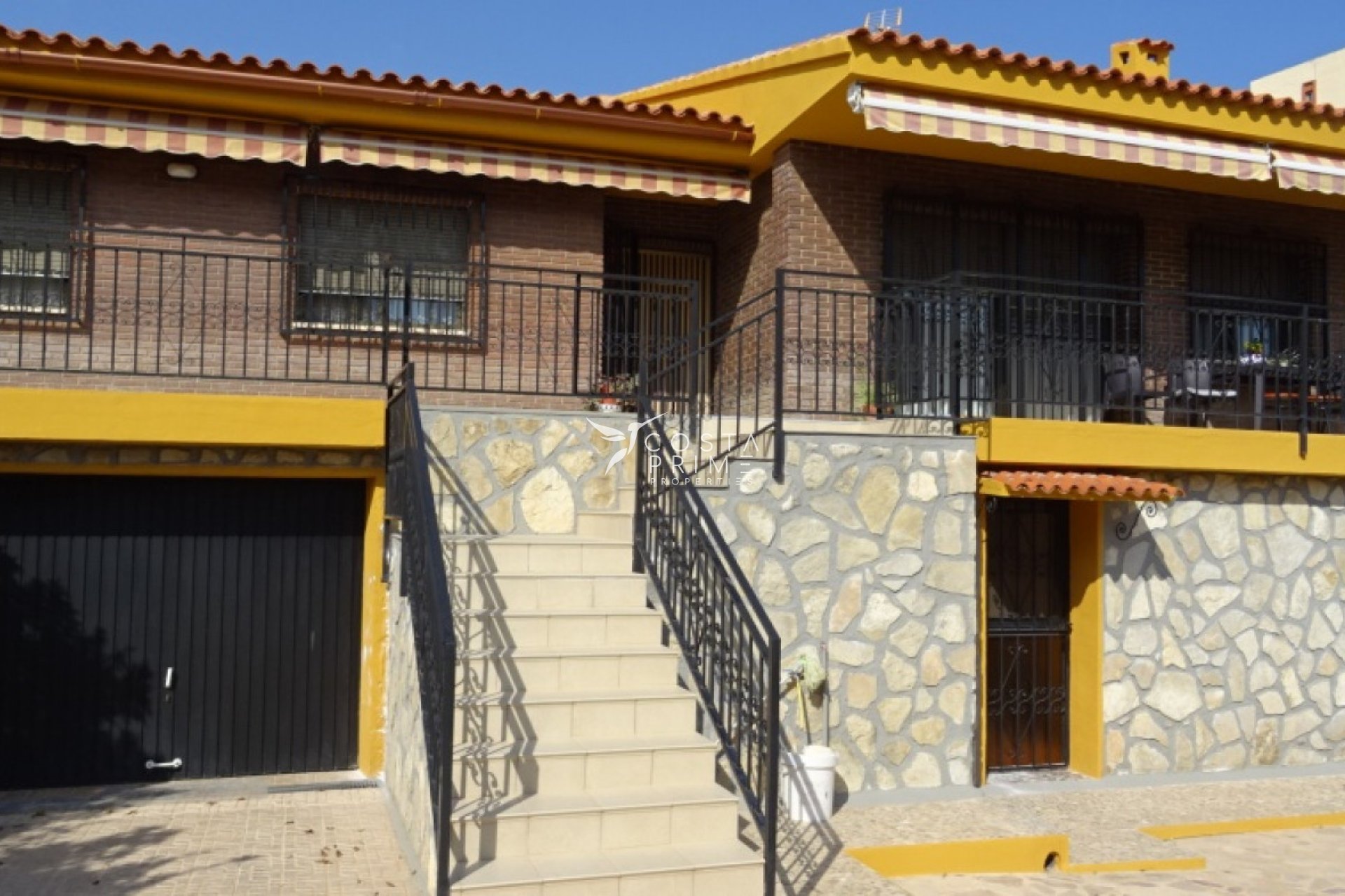 Resale - Villa  - Benidorm