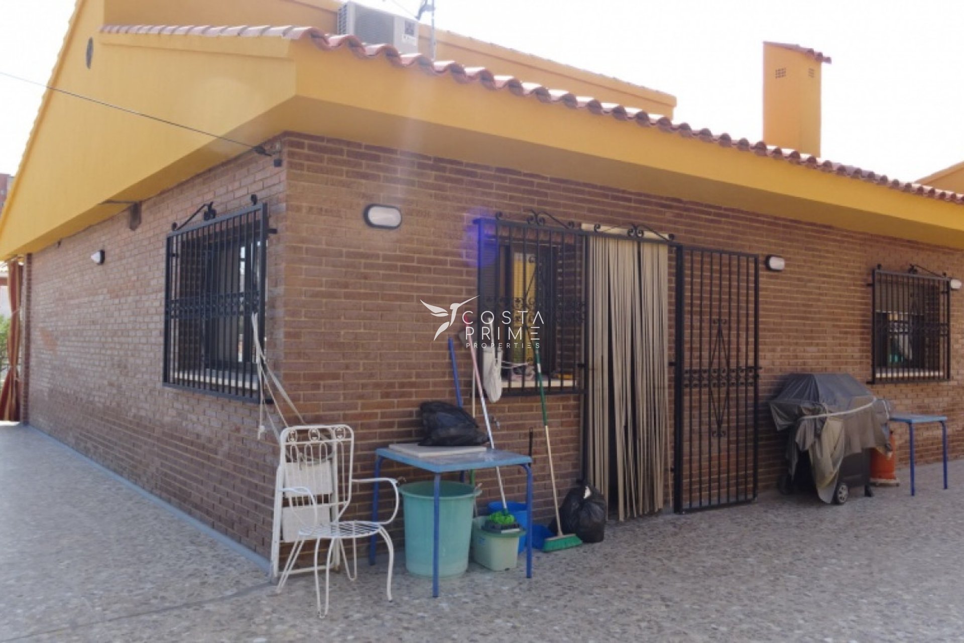 Resale - Villa  - Benidorm