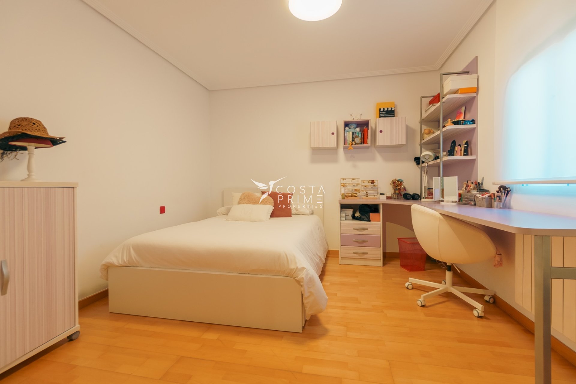 Resale - Villa  - Benidorm