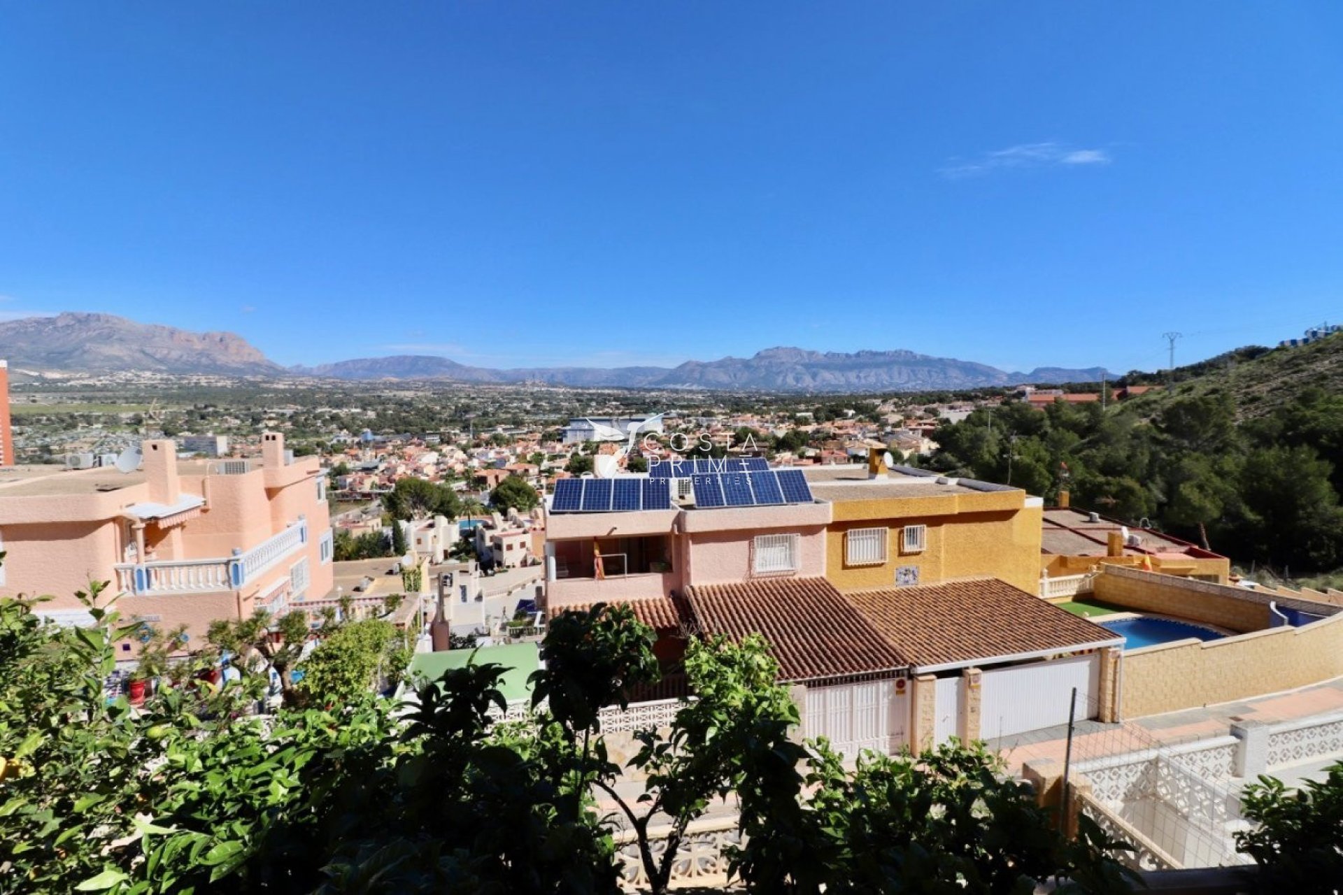 Resale - Villa  - Benidorm