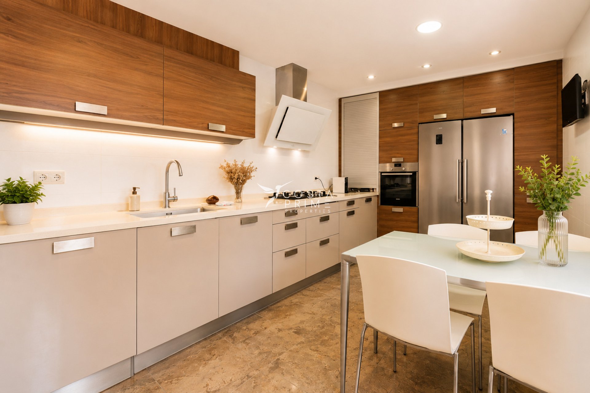 Resale - Villa  - Benidorm