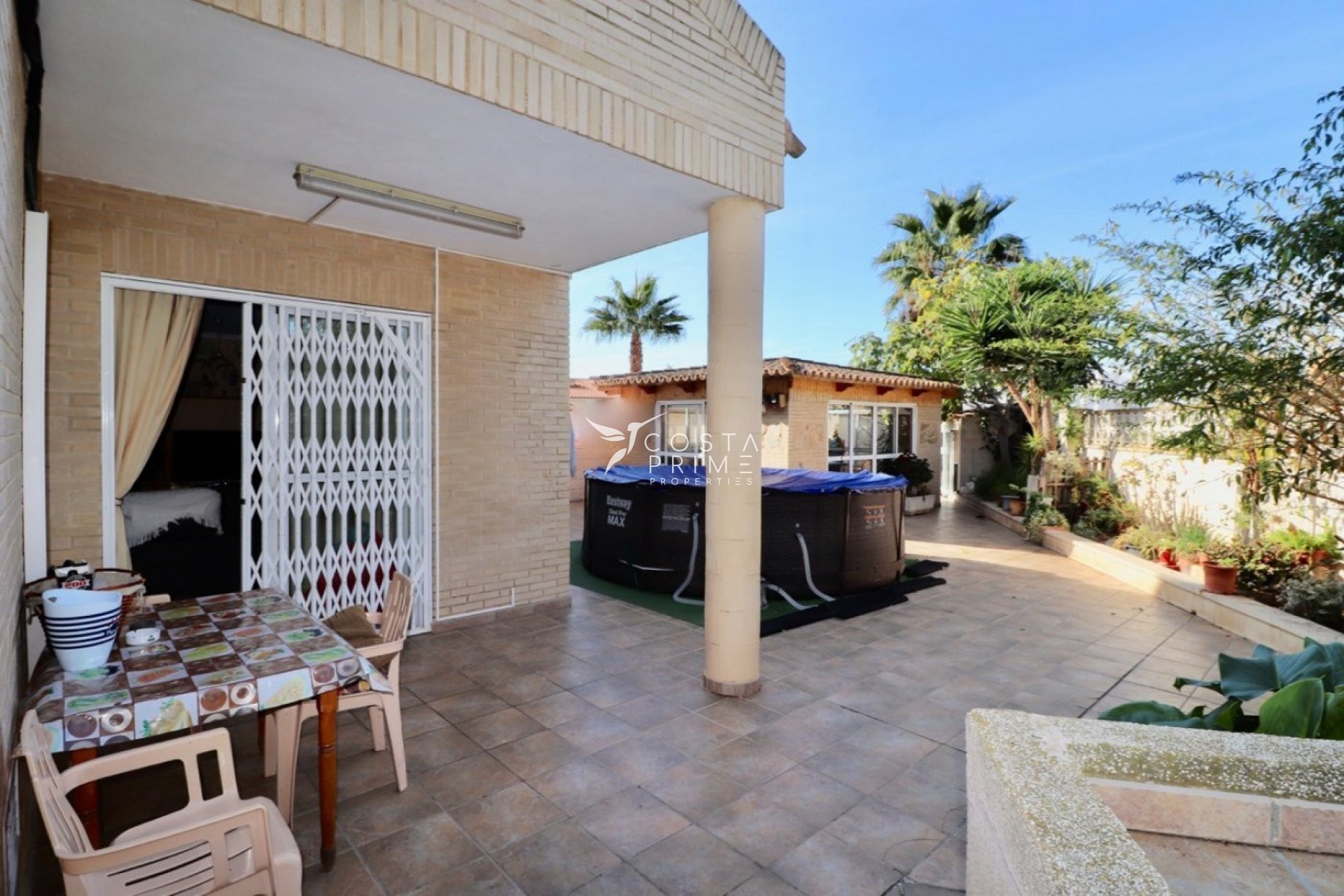 Resale - Villa  - Benidorm