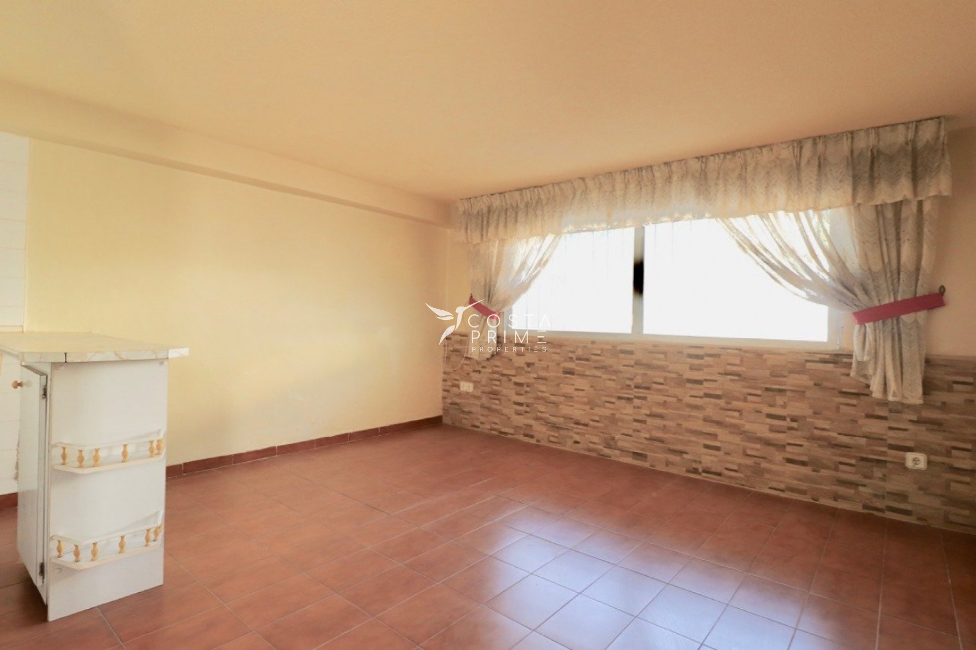 Resale - Villa  - Benidorm