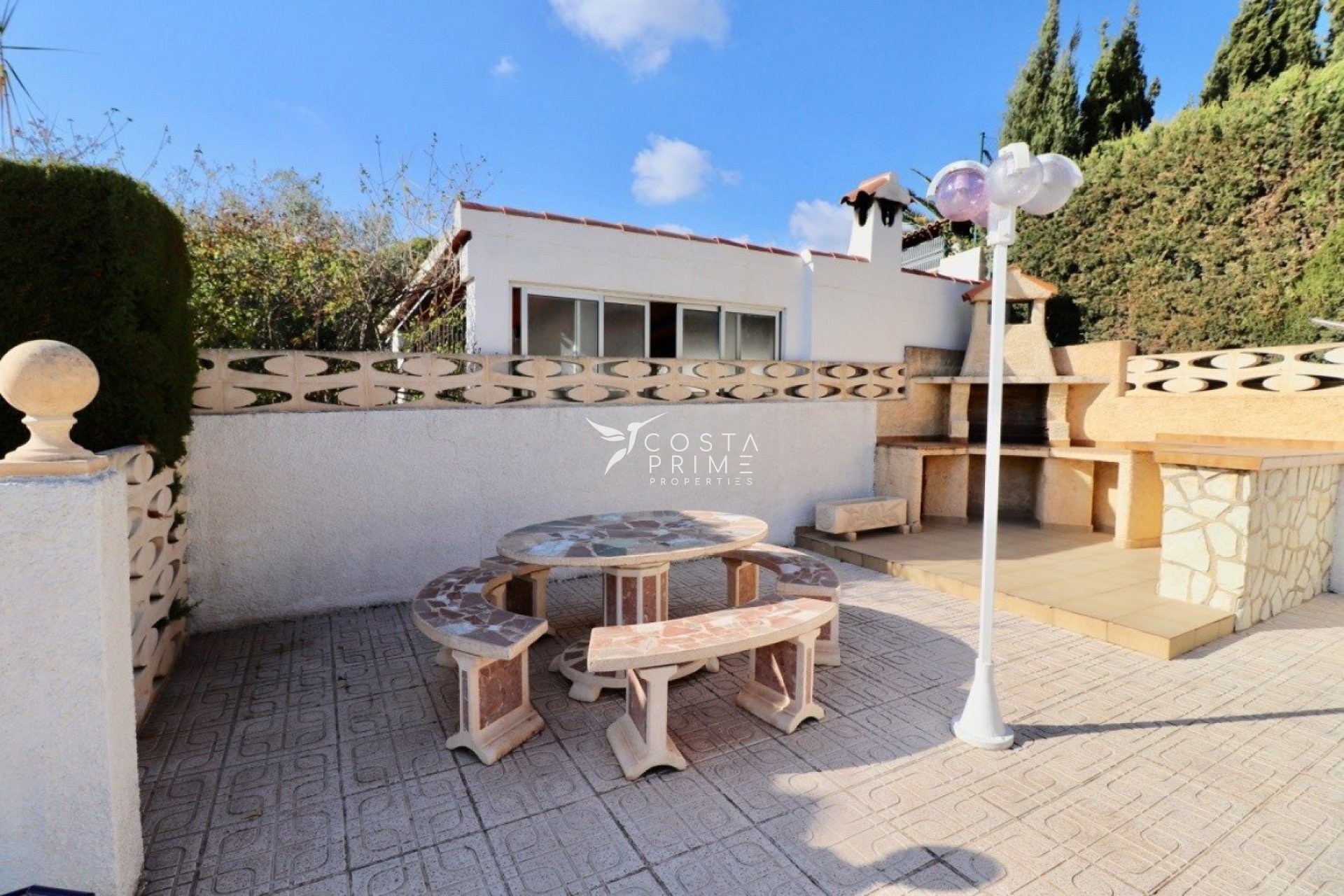 Resale - Villa  - Benidorm