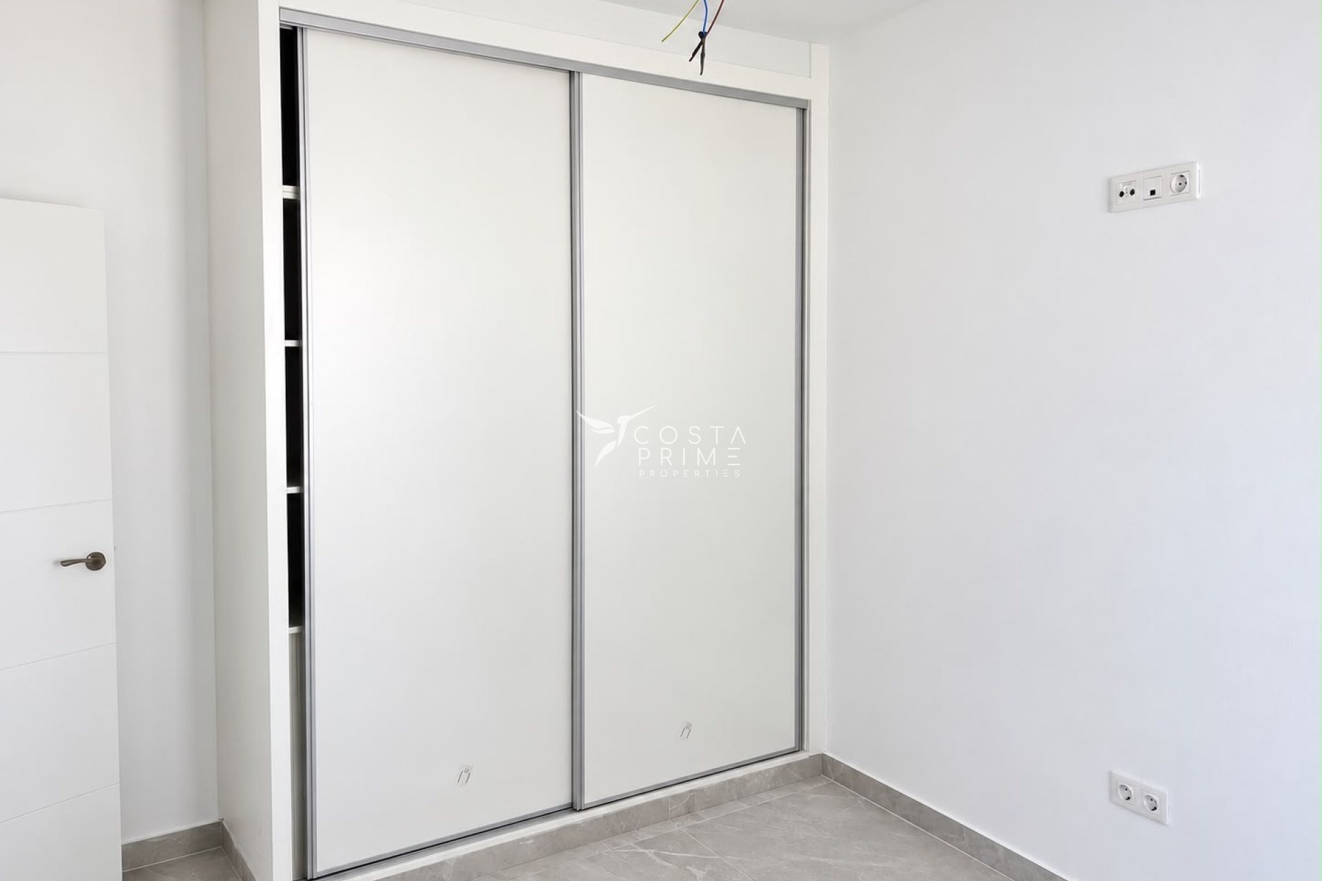 Resale - Villa  - Benidorm