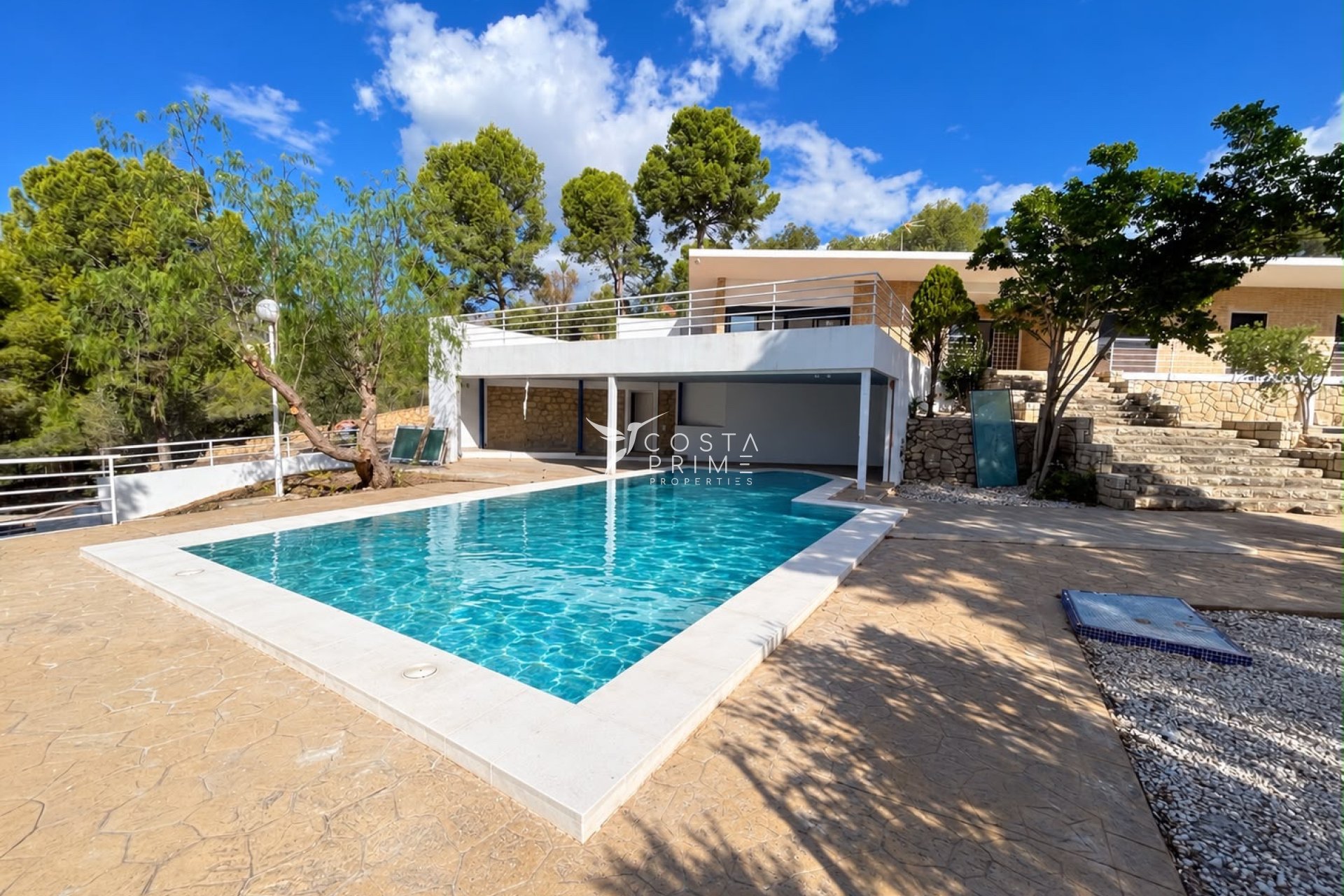 Resale - Villa  - Benidorm