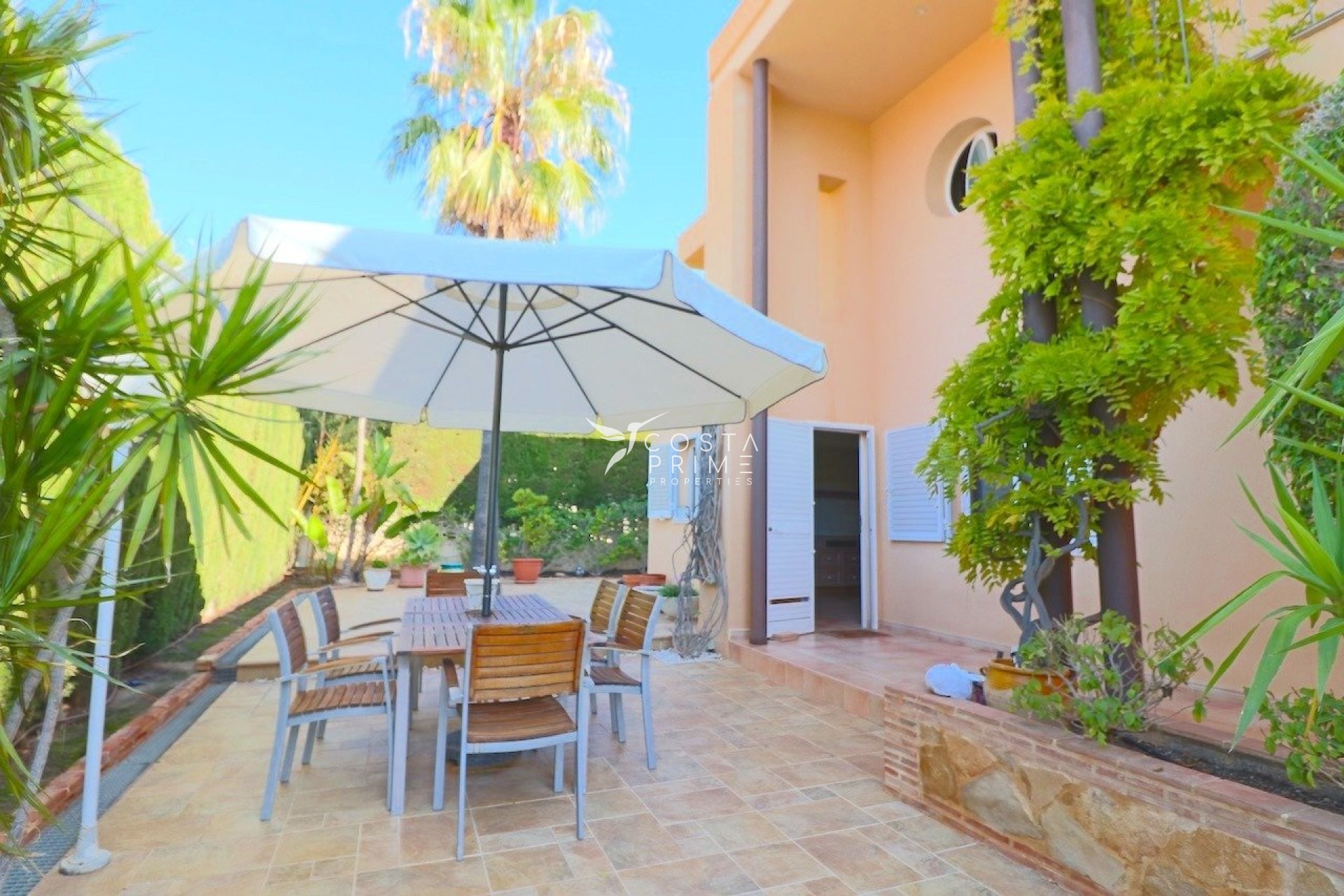 Resale - Villa  - Benidorm