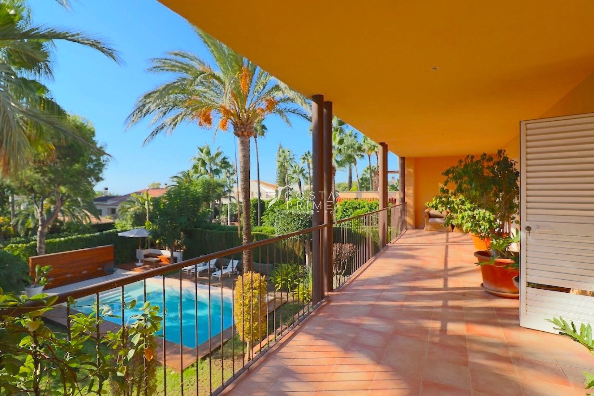 Resale - Villa  - Benidorm