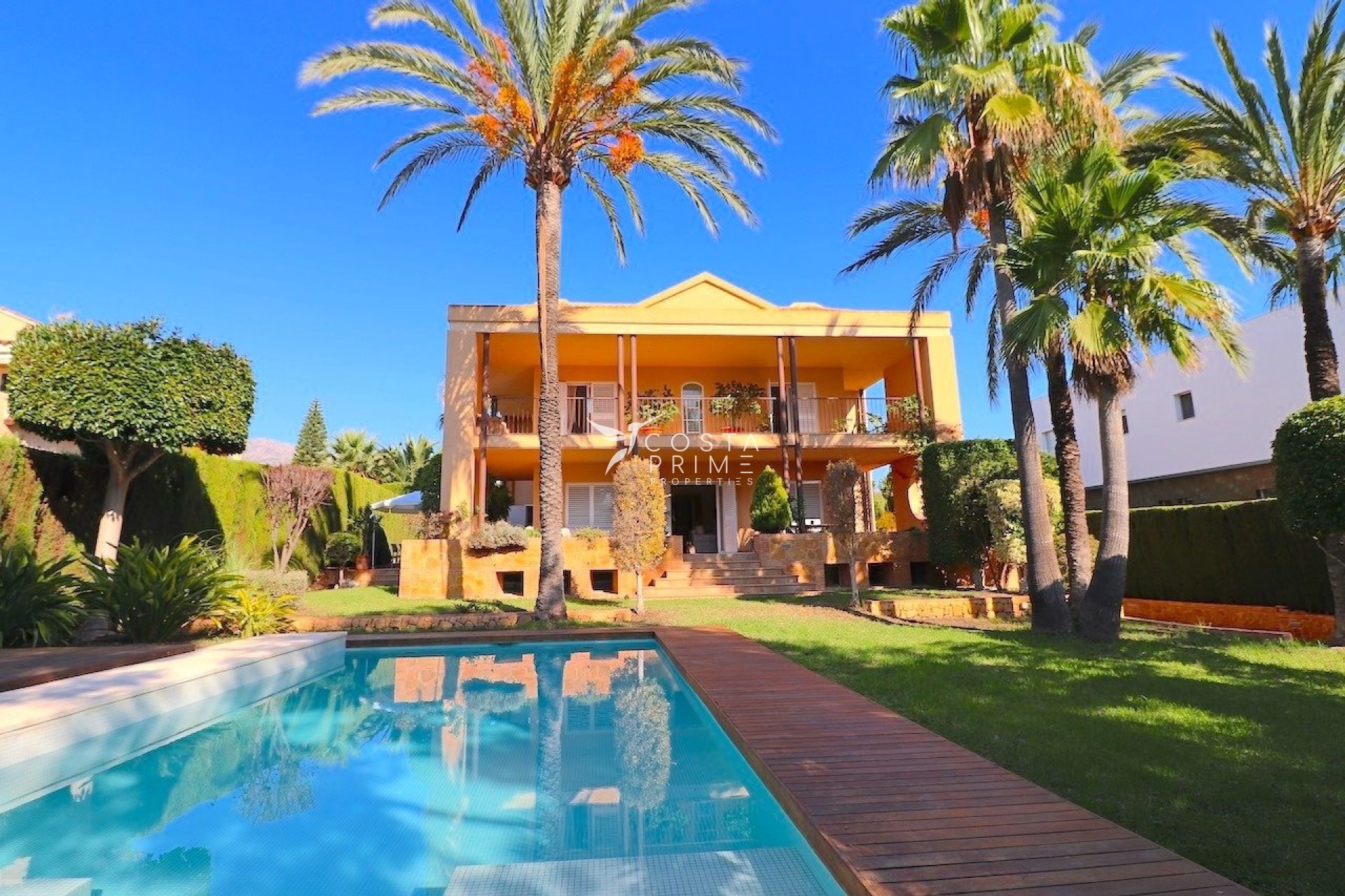 Resale - Villa  - Benidorm