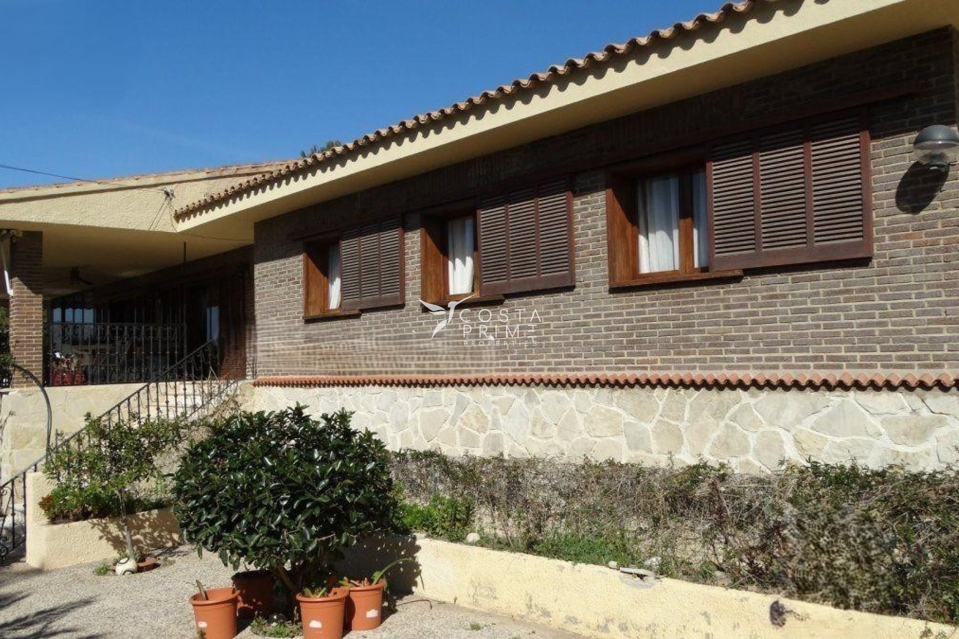 Resale - Villa  - Benidorm